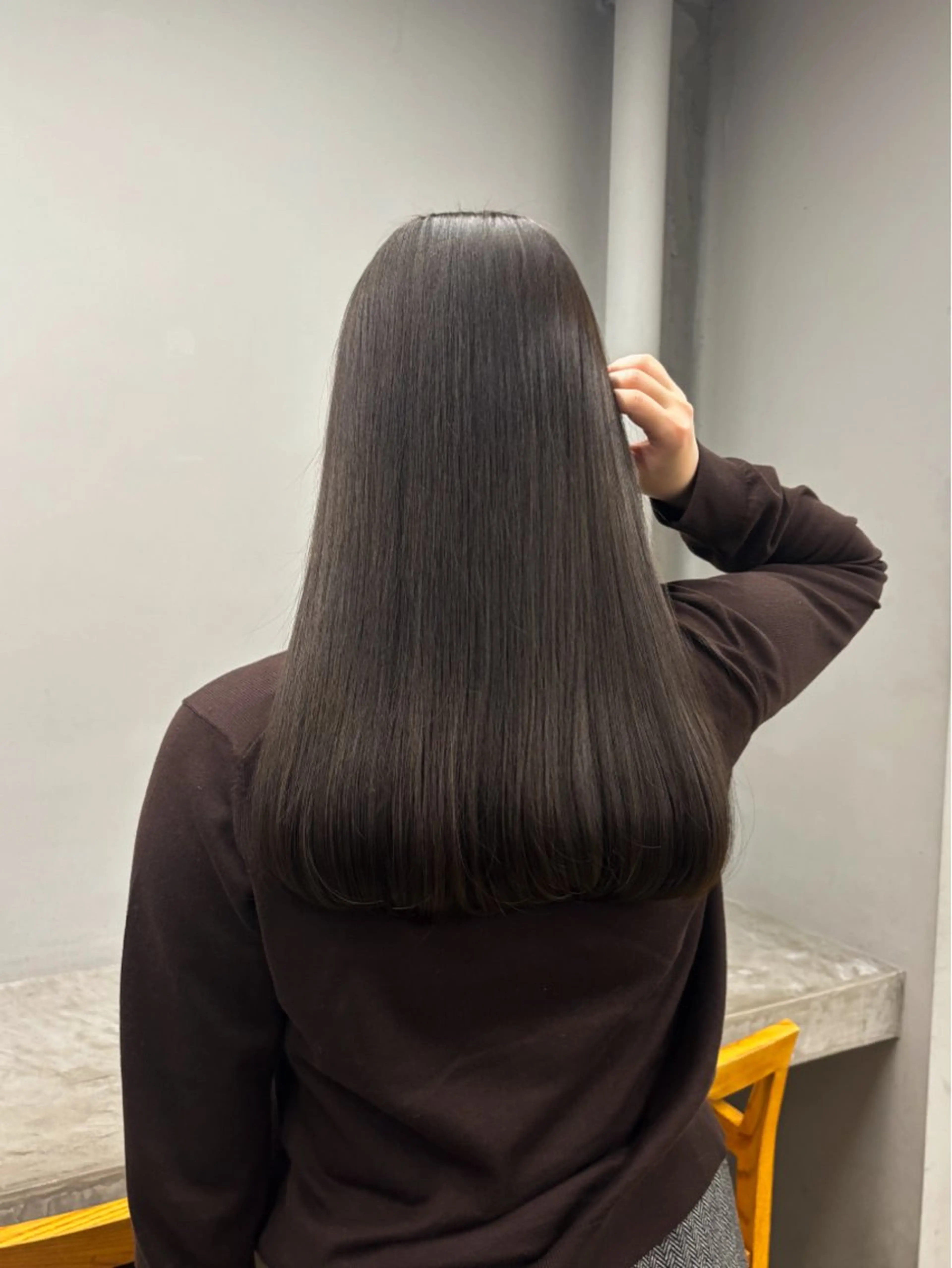 セミロング ヘアカラー nude所属・𝐀𝐦𝐞𝐫𝐢 /透明感カラーのヘアスタイル