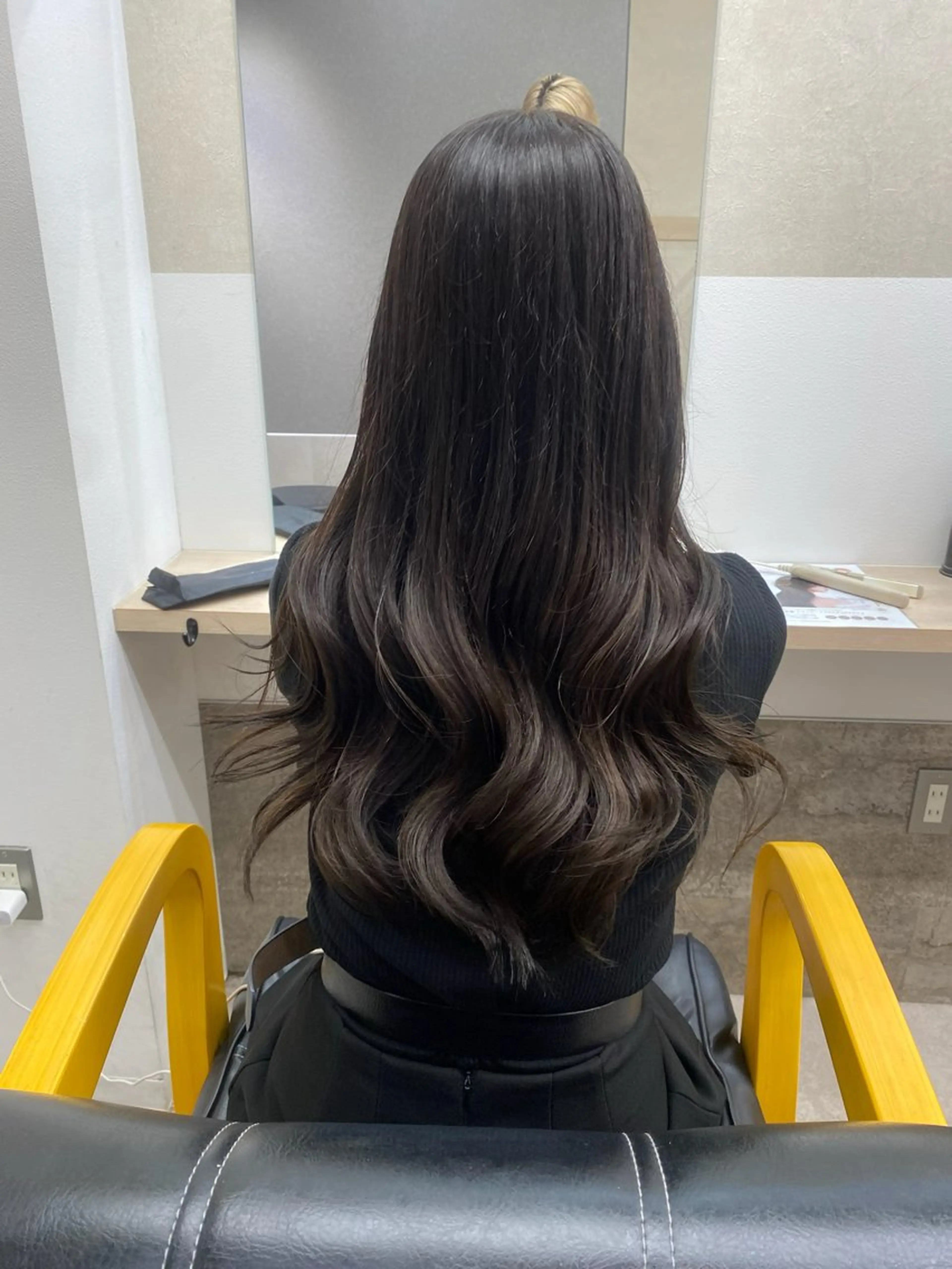 ロング カラー MOE🌙 博多ハイトーンのヘアスタイル