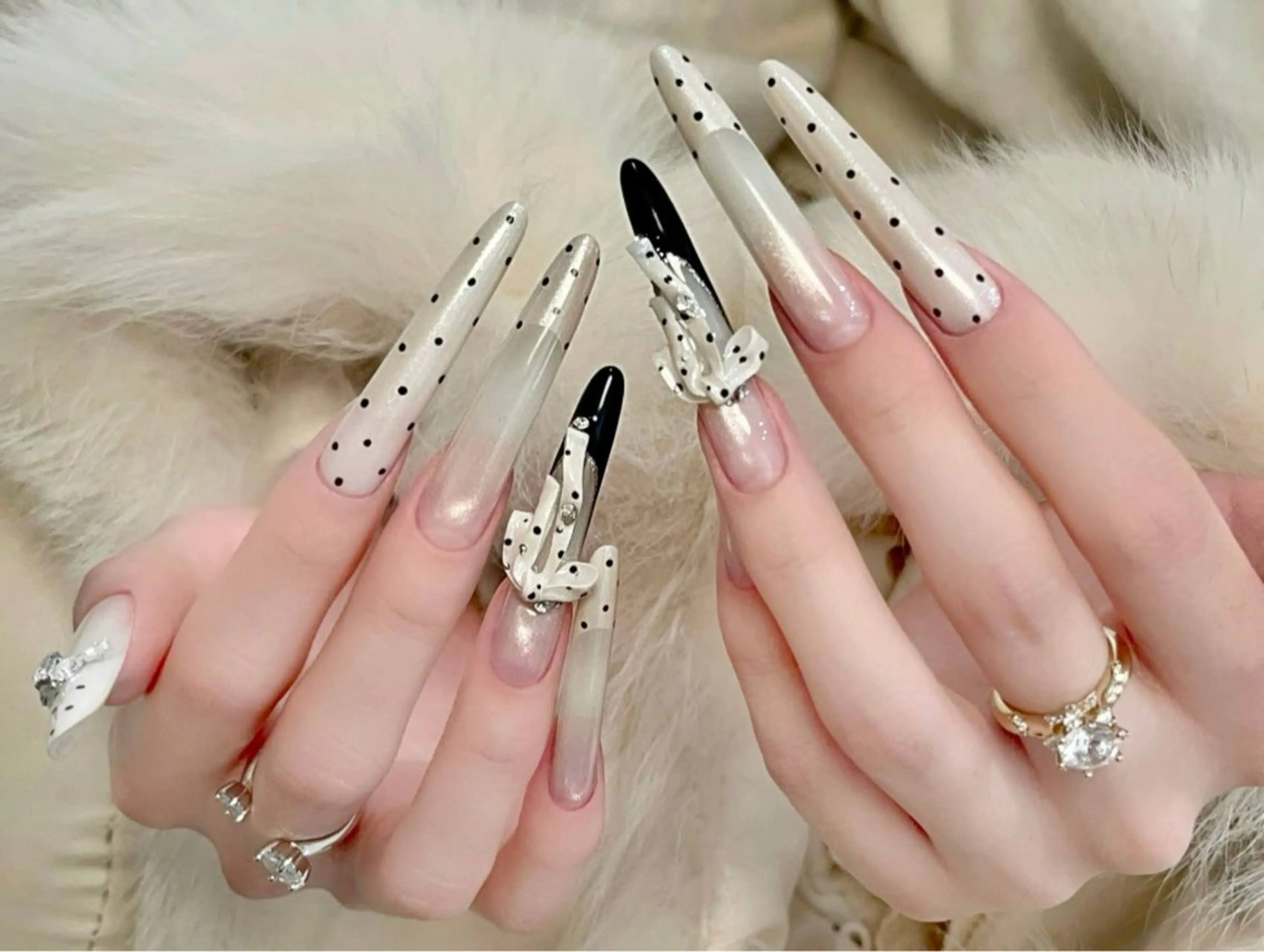 ネイル 小島 阿佑美のネイルデザイン