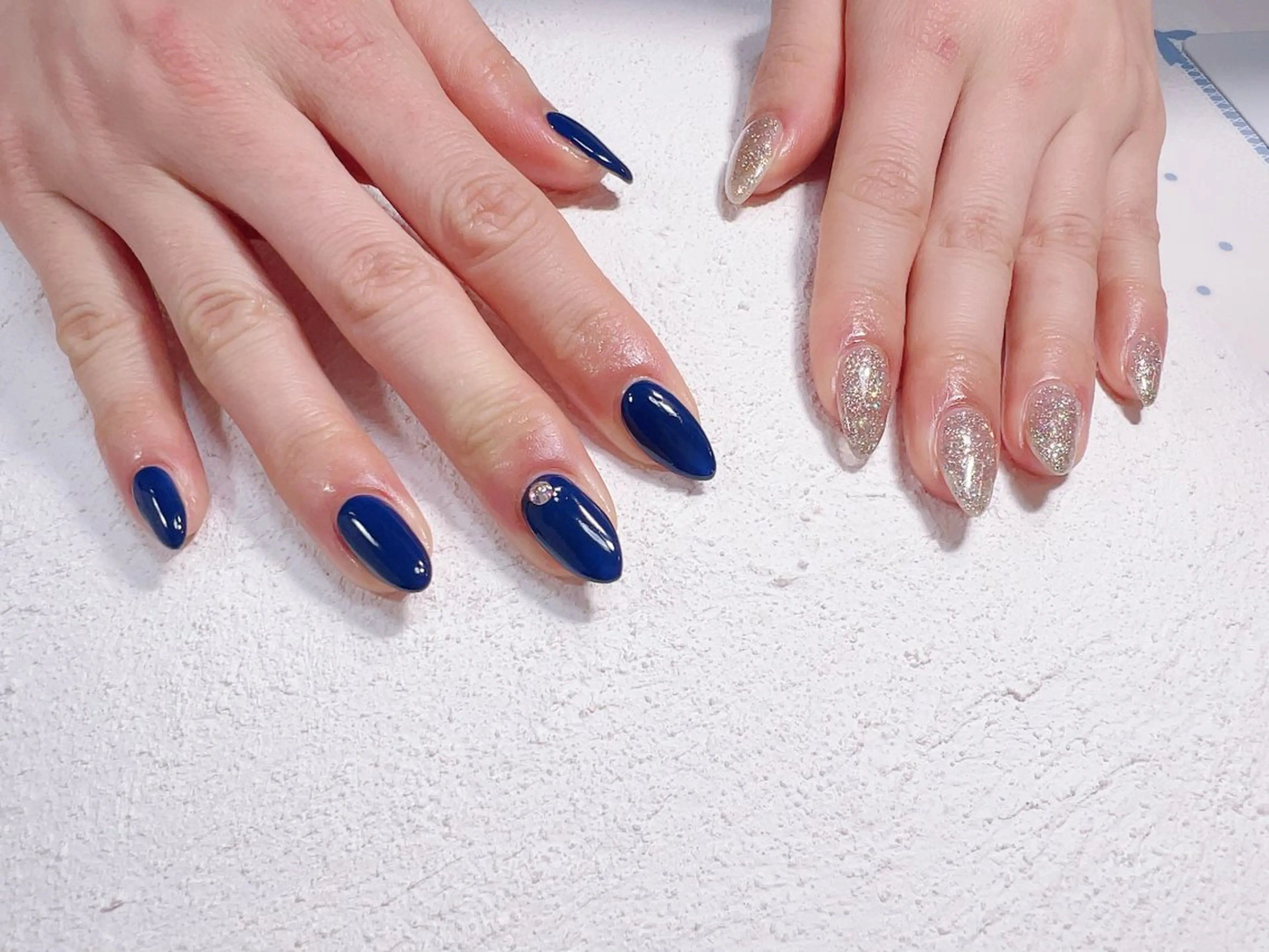 ネイル ジェルネイル ストーンネイル Regaro i.sのネイルデザイン