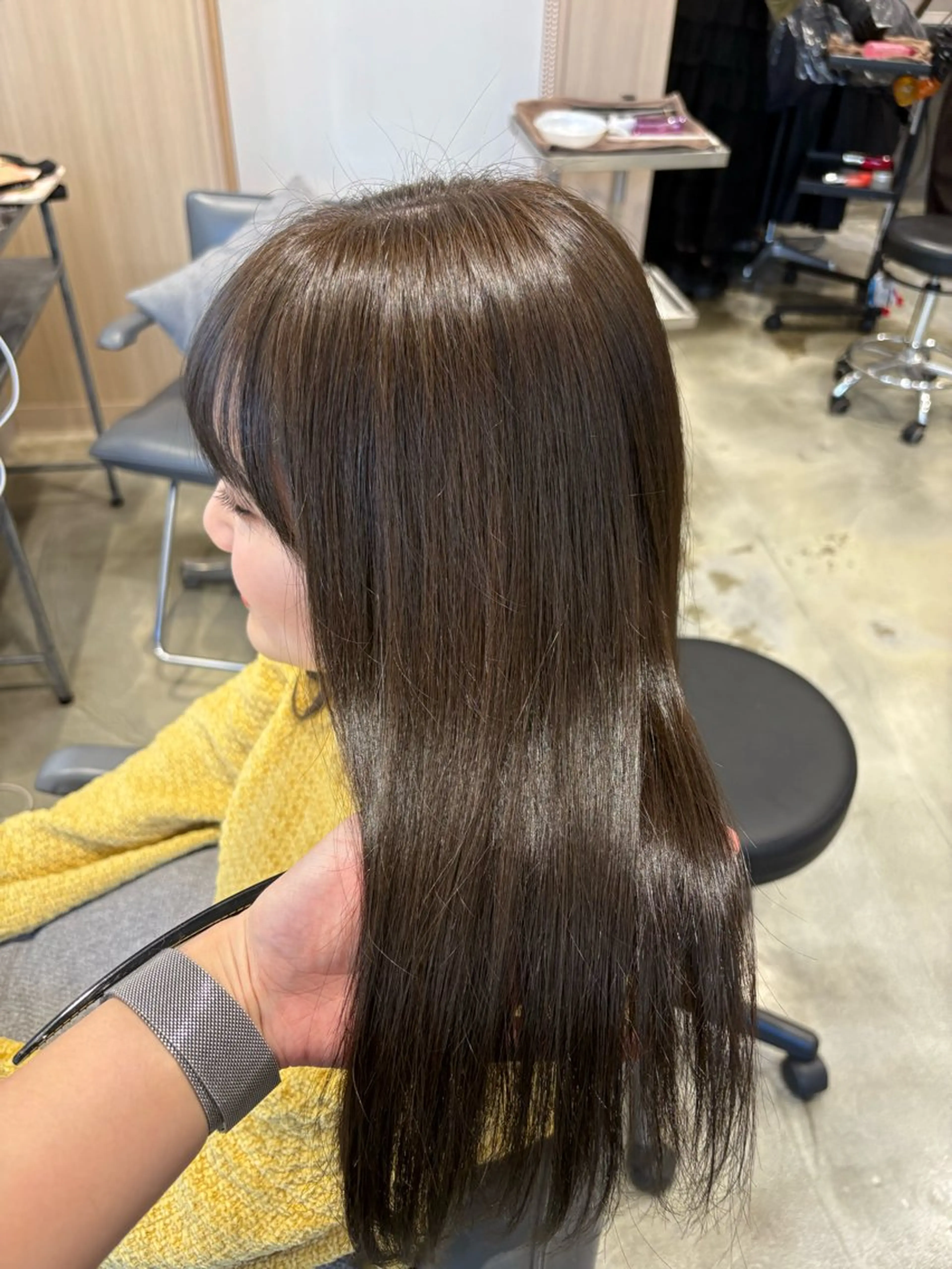 セミロング カラー ベージュカラー オリーブベージュ トリートメント ヘアカラー トリートメント 新宿ハイトーン/ カットモデル/のりかのヘアスタイル