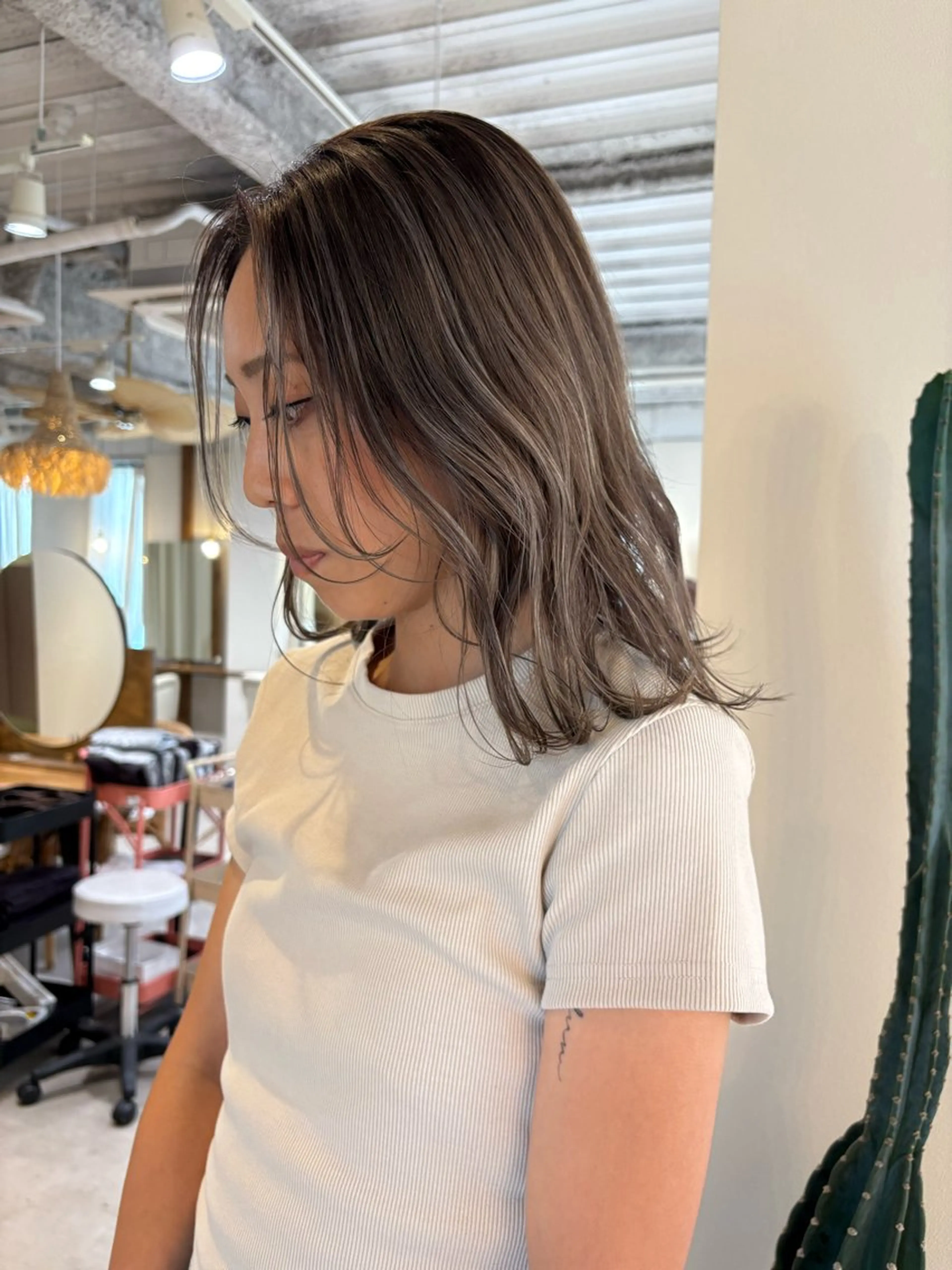 セミロング ヘアカラー ココルアナ 豊中美容室のヘアスタイル