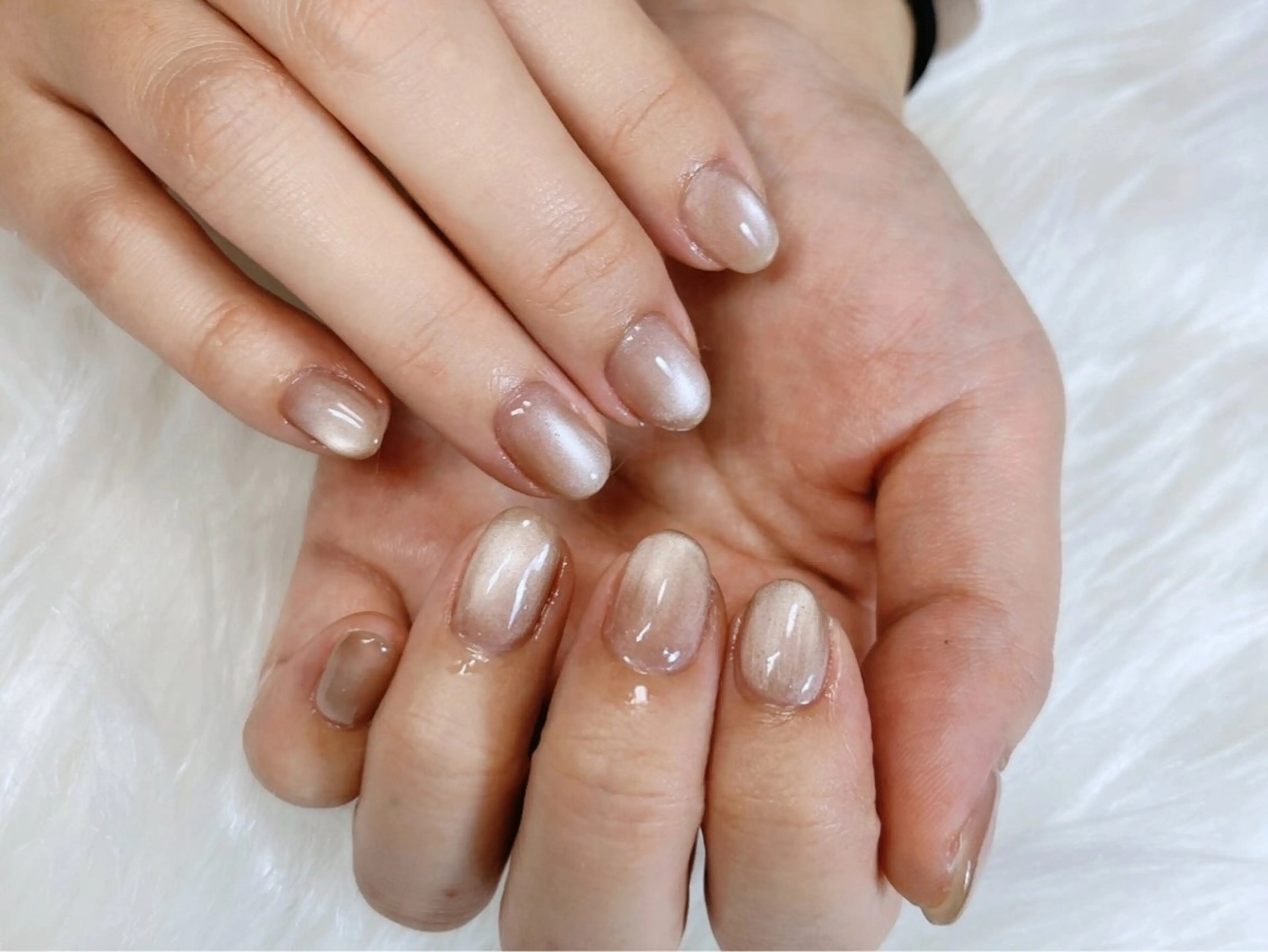 ネイル ゴールド ハンドネイル エアルネイル&アイラッシュ所属・エアル ネイル&アイラッシュのマツエク・マツパデザイン