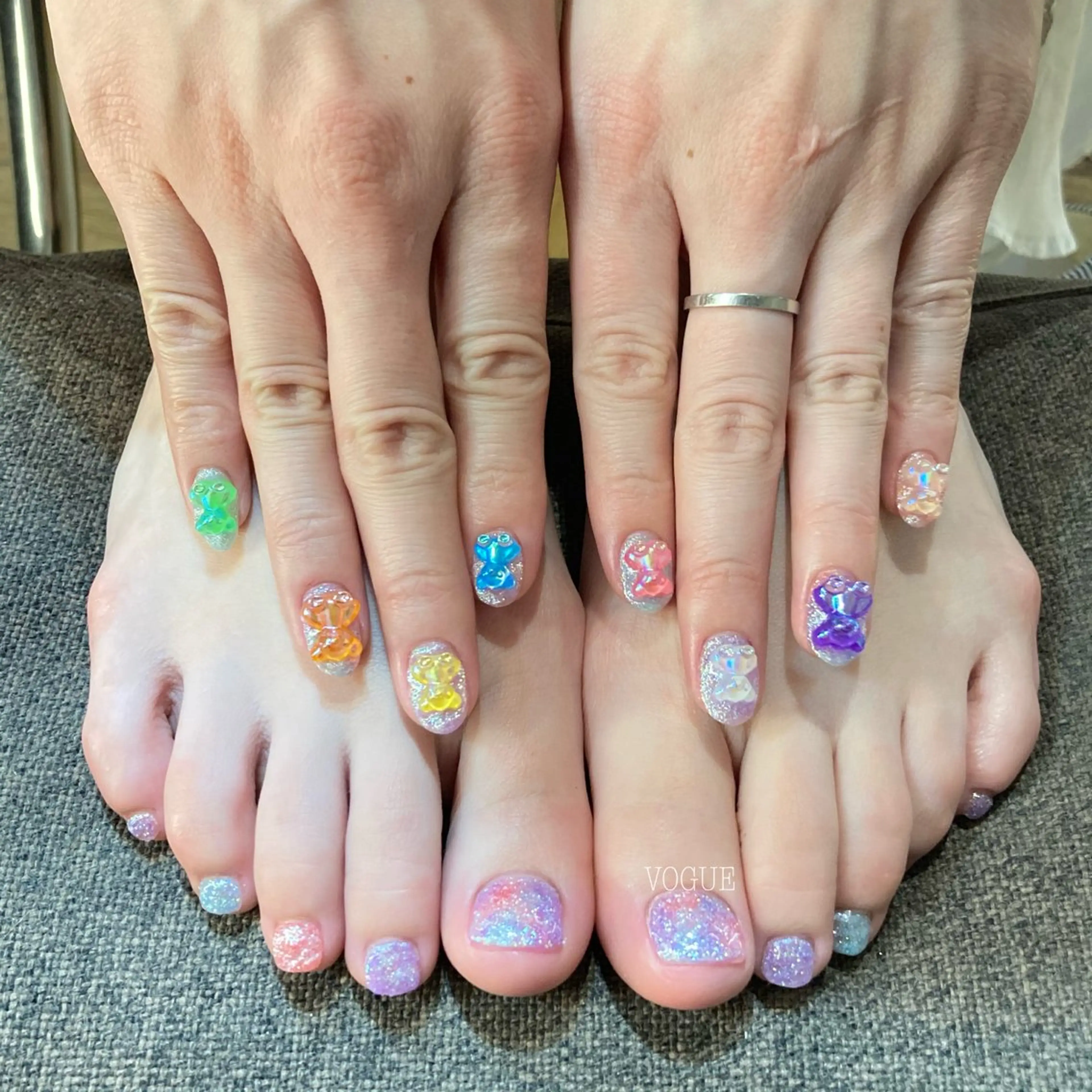 ネイル ハンドネイル VOGUE ×SWANのネイルデザイン