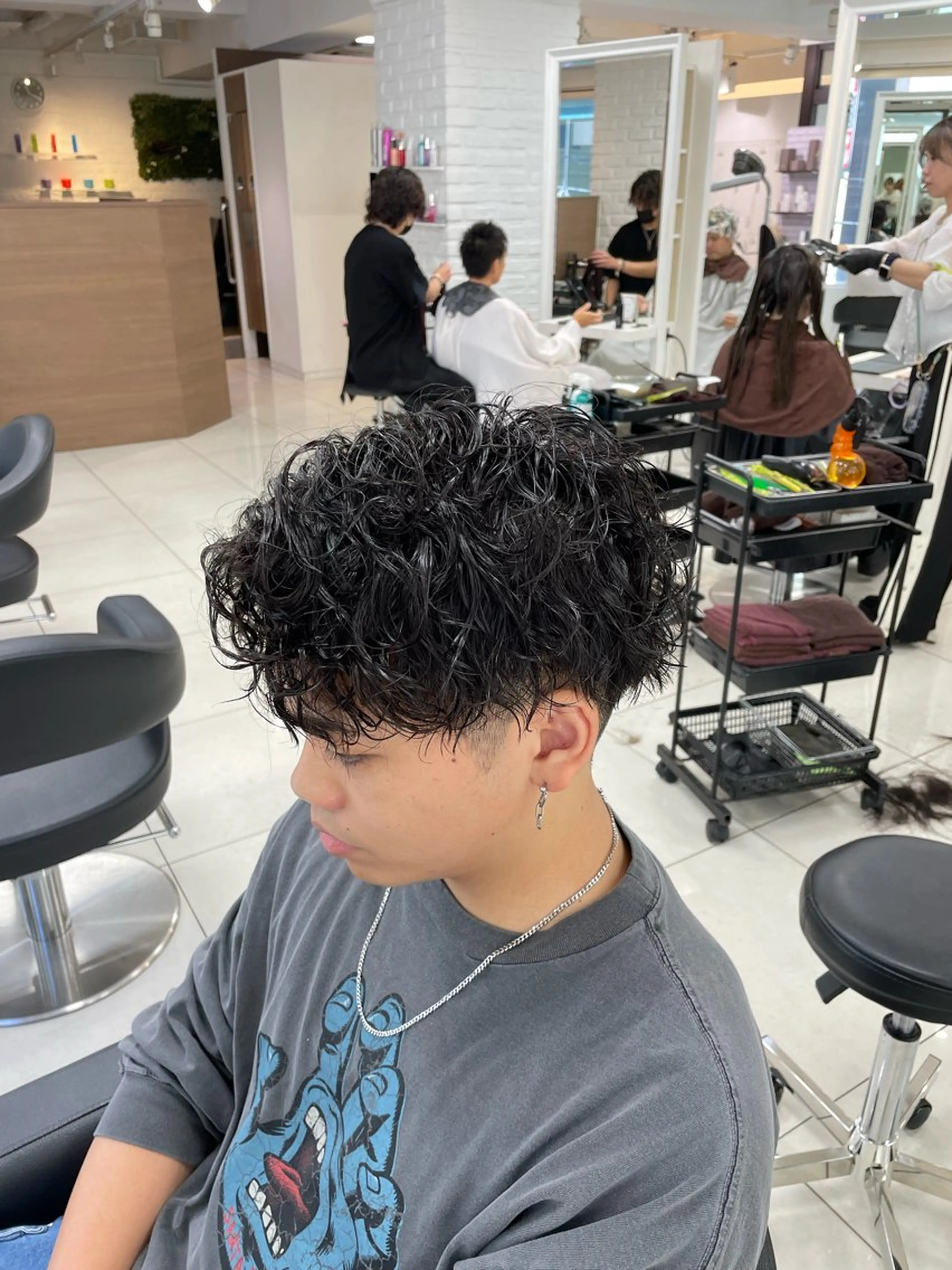 ショート パーマ メンズ フェザーパーマ職人 🪶ryosukeのヘアスタイル