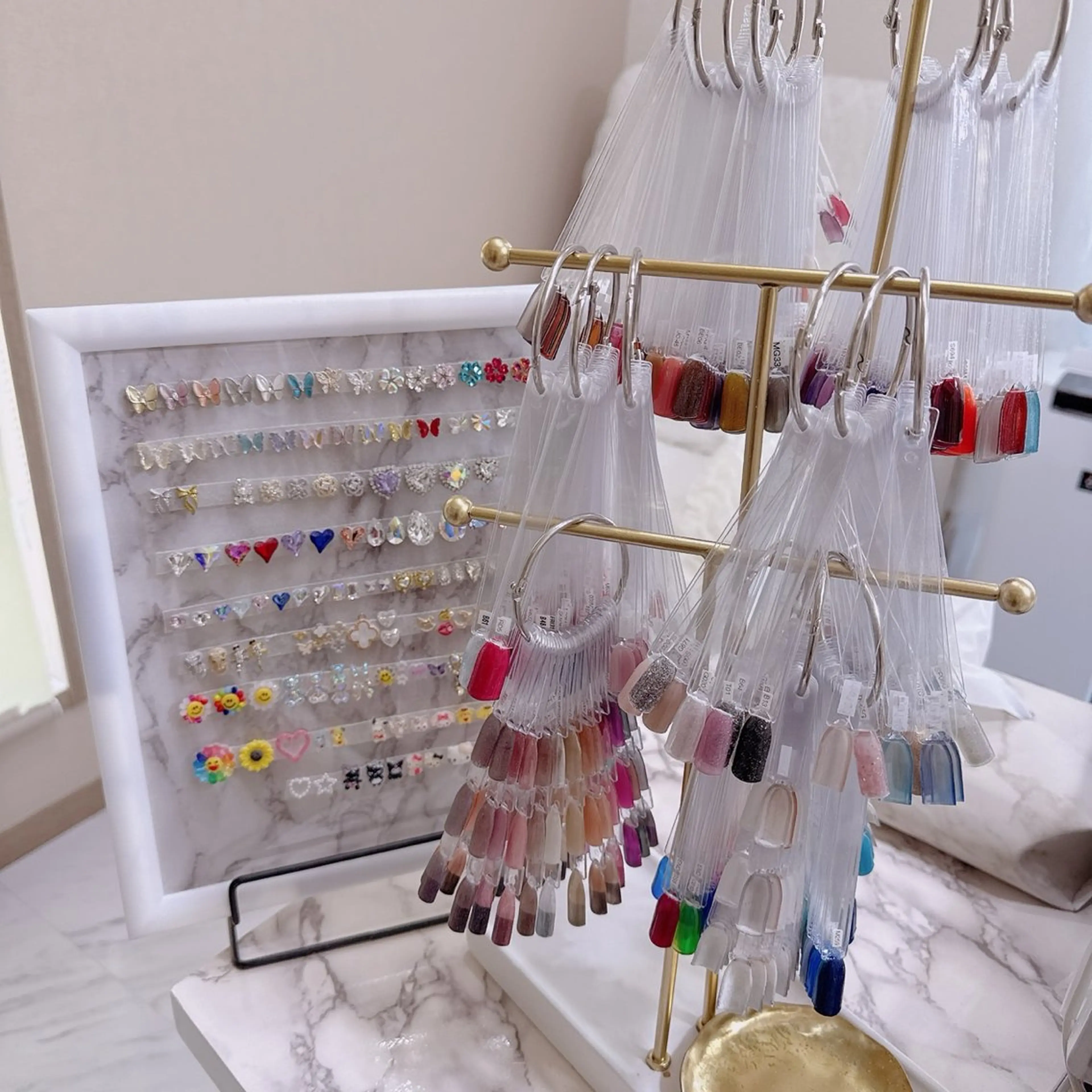 AYAKA限定　初回オフ込みジェルワンカラー¥3300の写真