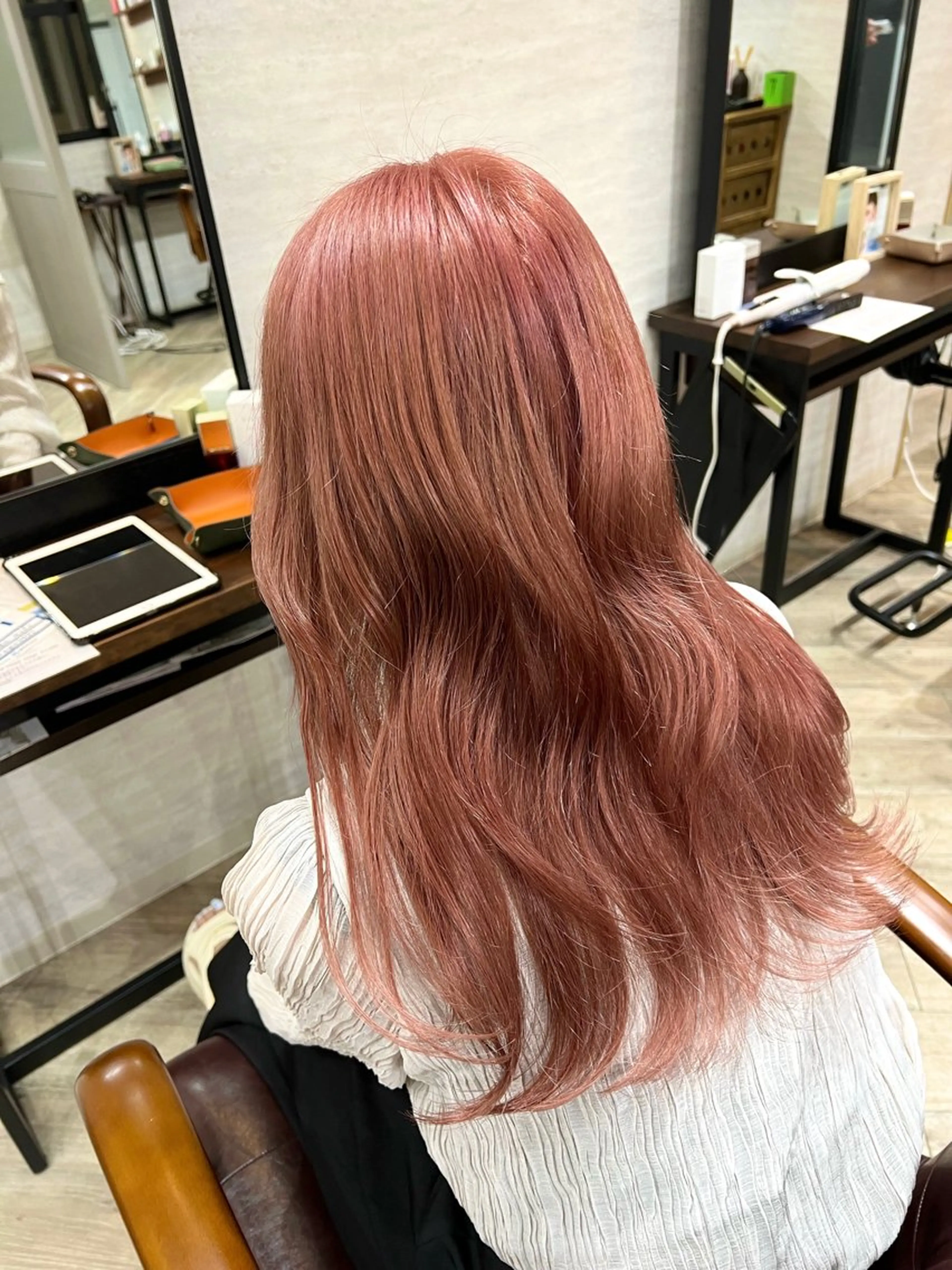 カラー ベージュカラー ブリーチ ピンクカラー ピンクベージュ 顔まわり職人🇰🇷 韓国ヘア/KAITOのヘアスタイル