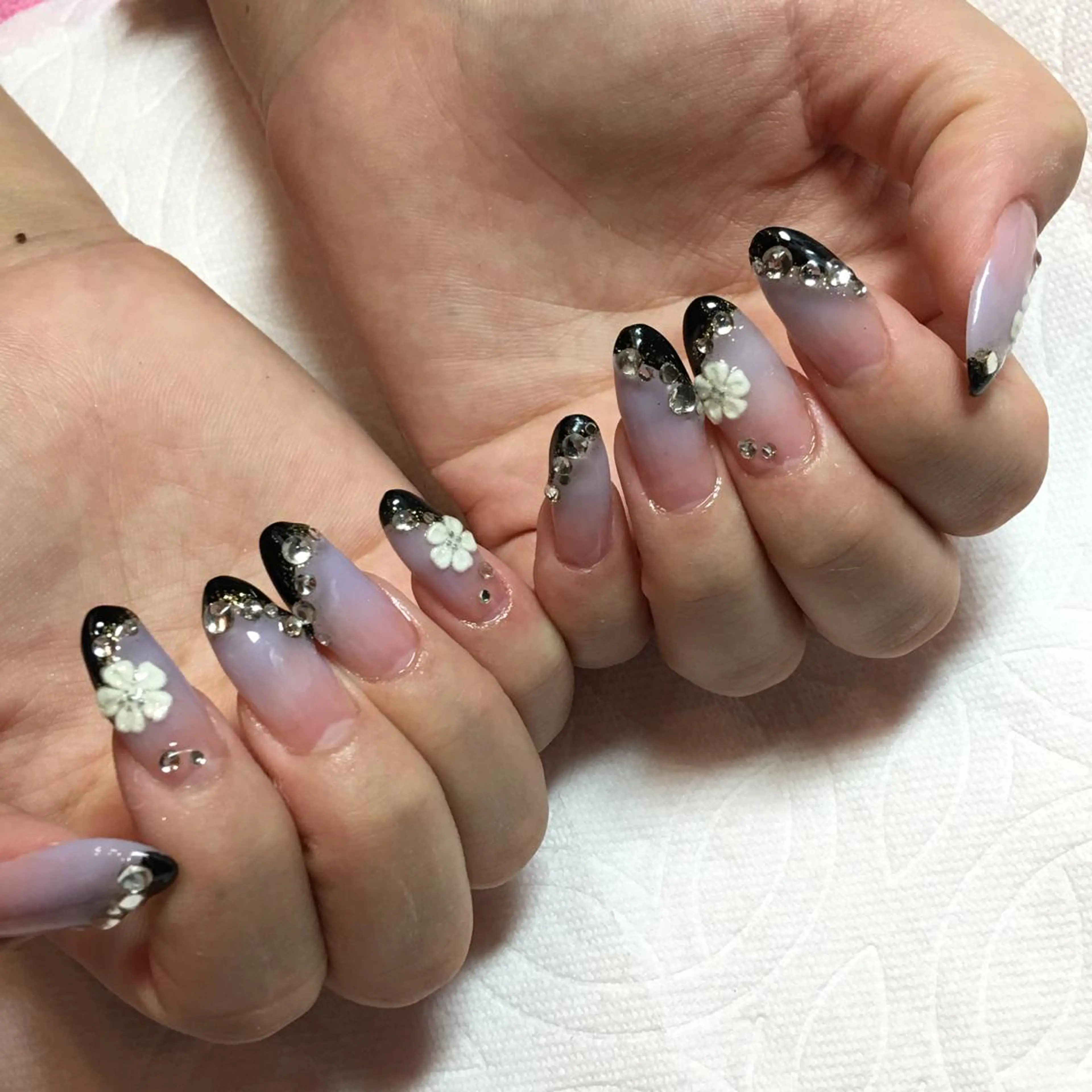 ネイル グラデーション THECOLORS所属・近貞 莉奈のネイルデザイン