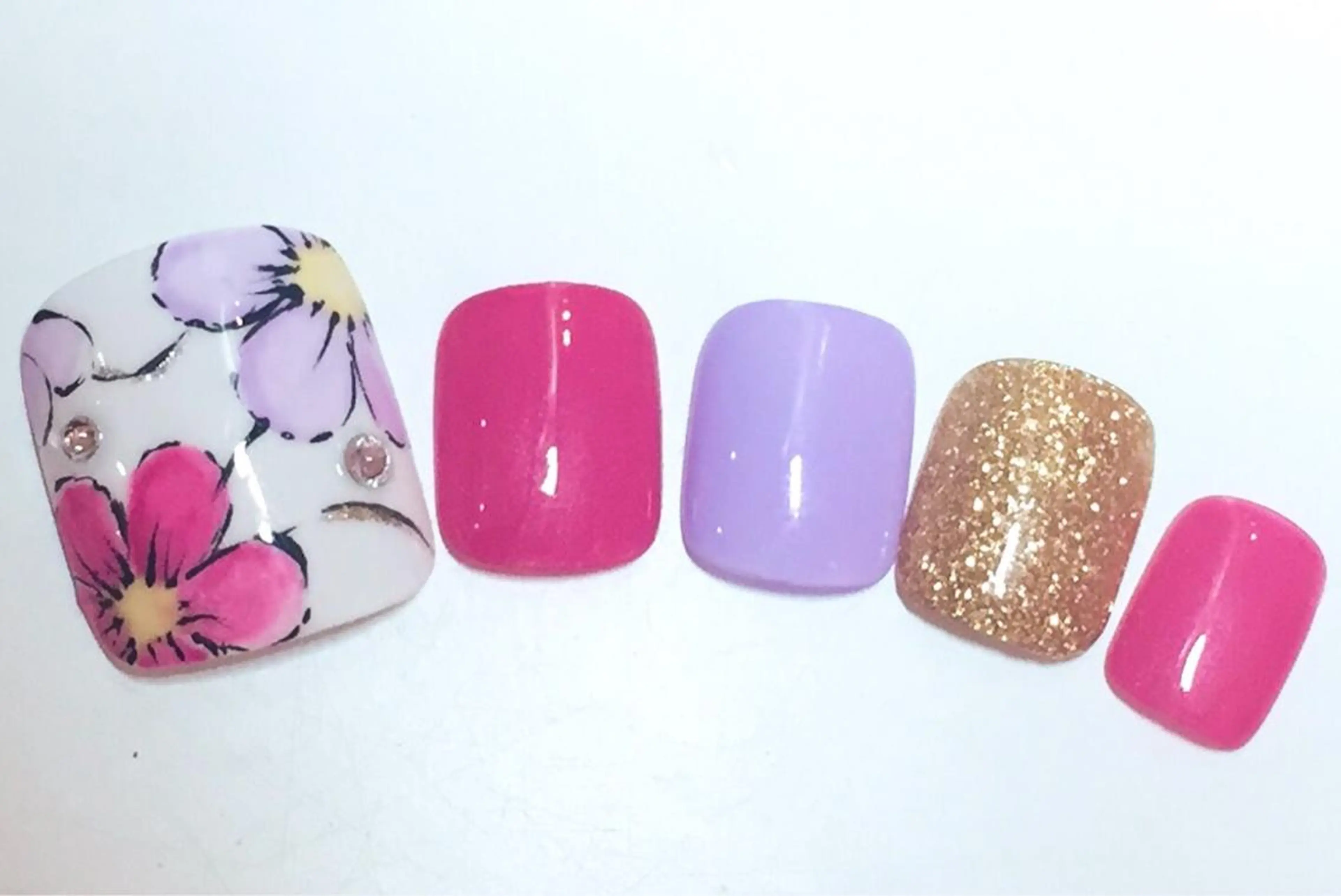 ショート カラー ネイル フットネイル NAILSGOGO shibuyaのネイルデザイン