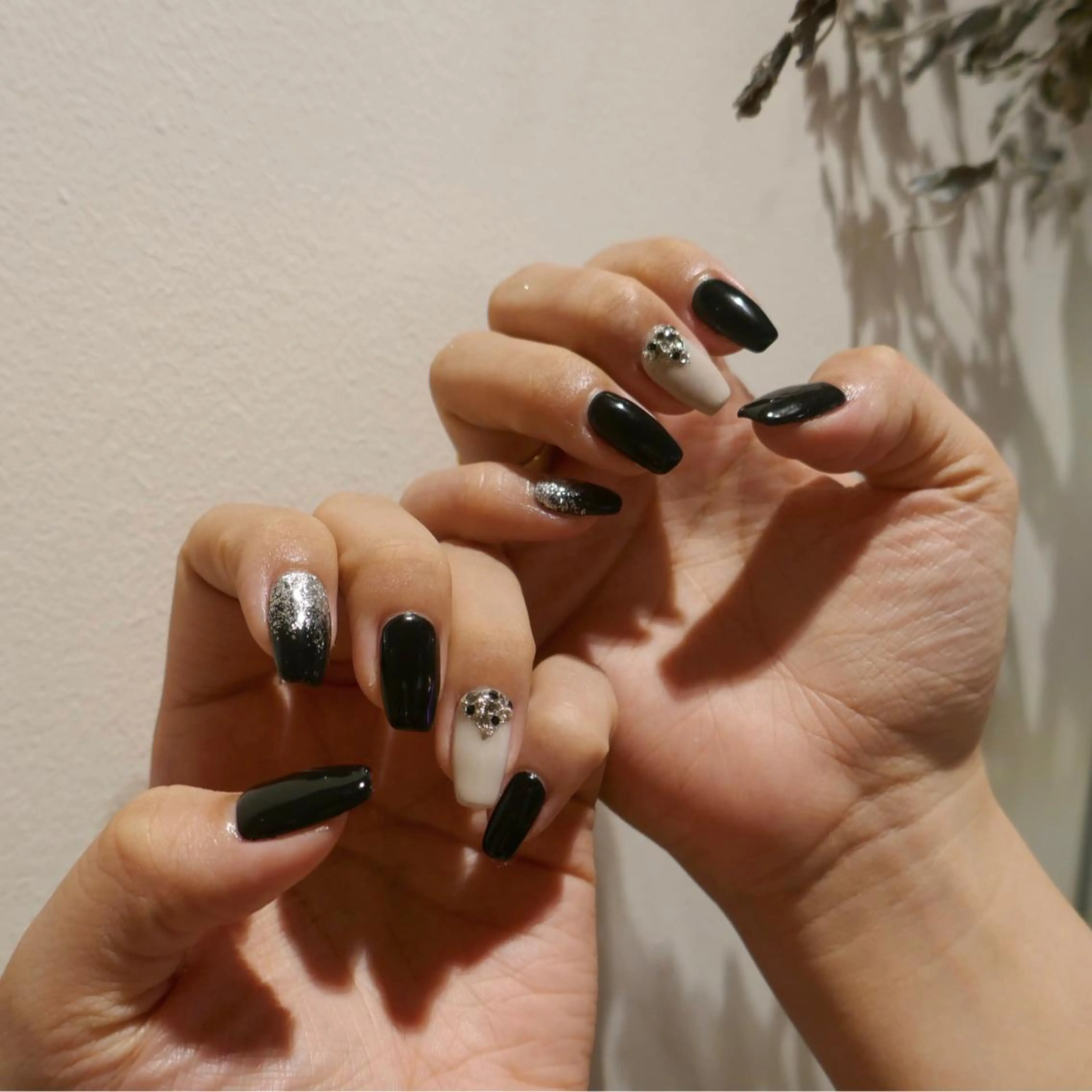 ネイル 持ち込み シンプルネイル ハンドネイル Chipieee Tokyoのネイルデザイン