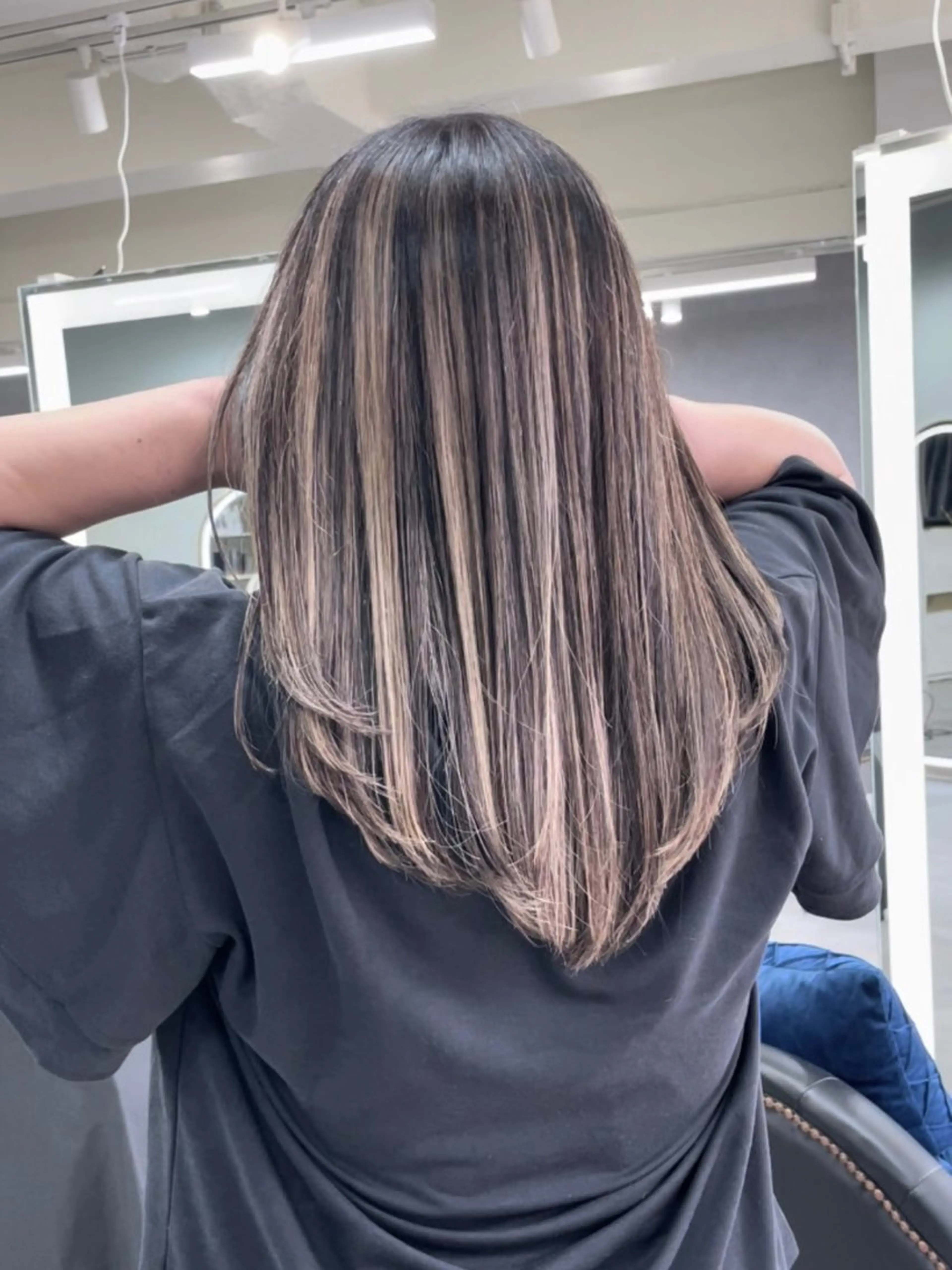 セミロング ハイライト senjyu GINZA所属・バレイヤージュ/ハイ ライト/庄司鉄平のヘアスタイル