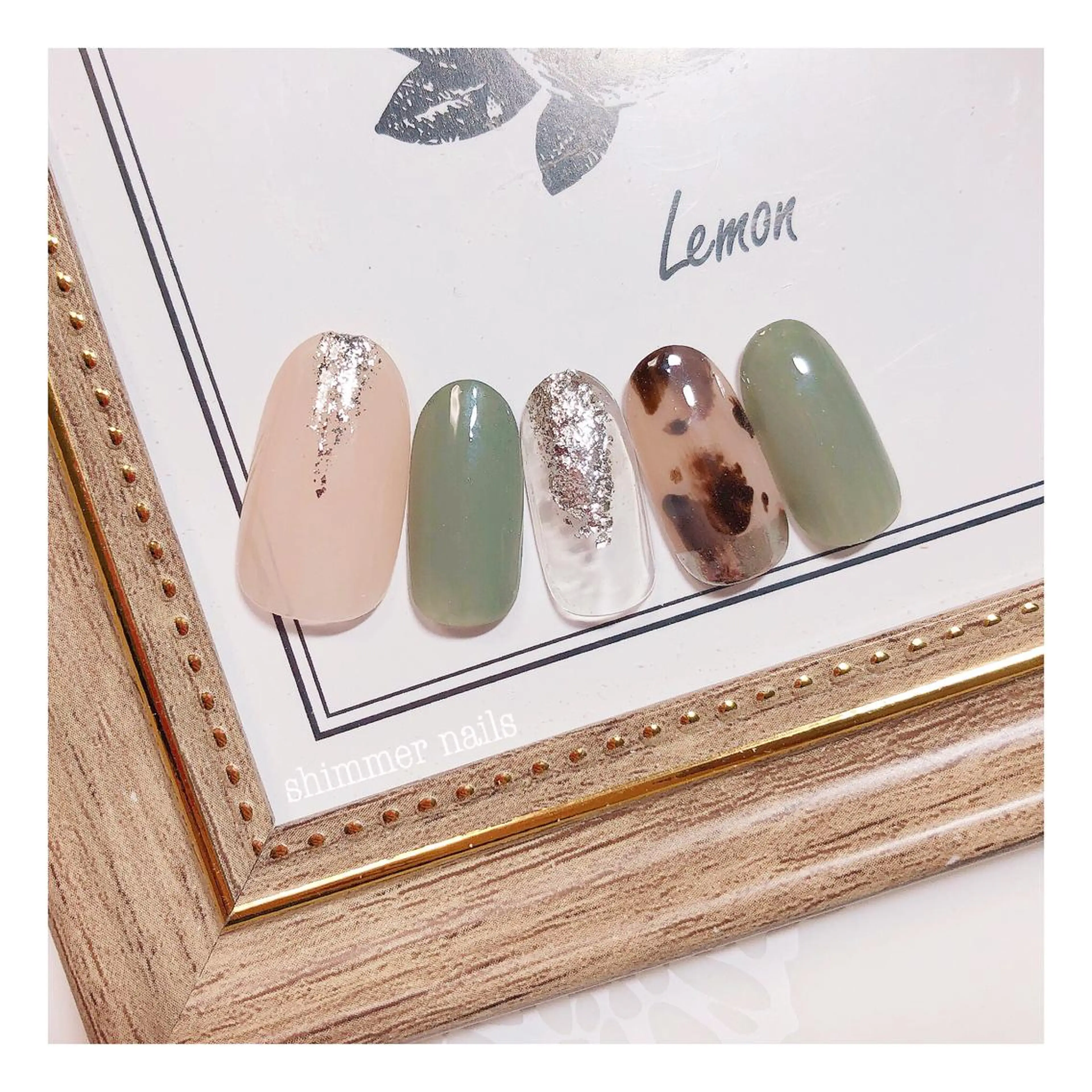 ネイル アニマル柄 グリーン フットネイル shimmer nailsのネイルデザイン