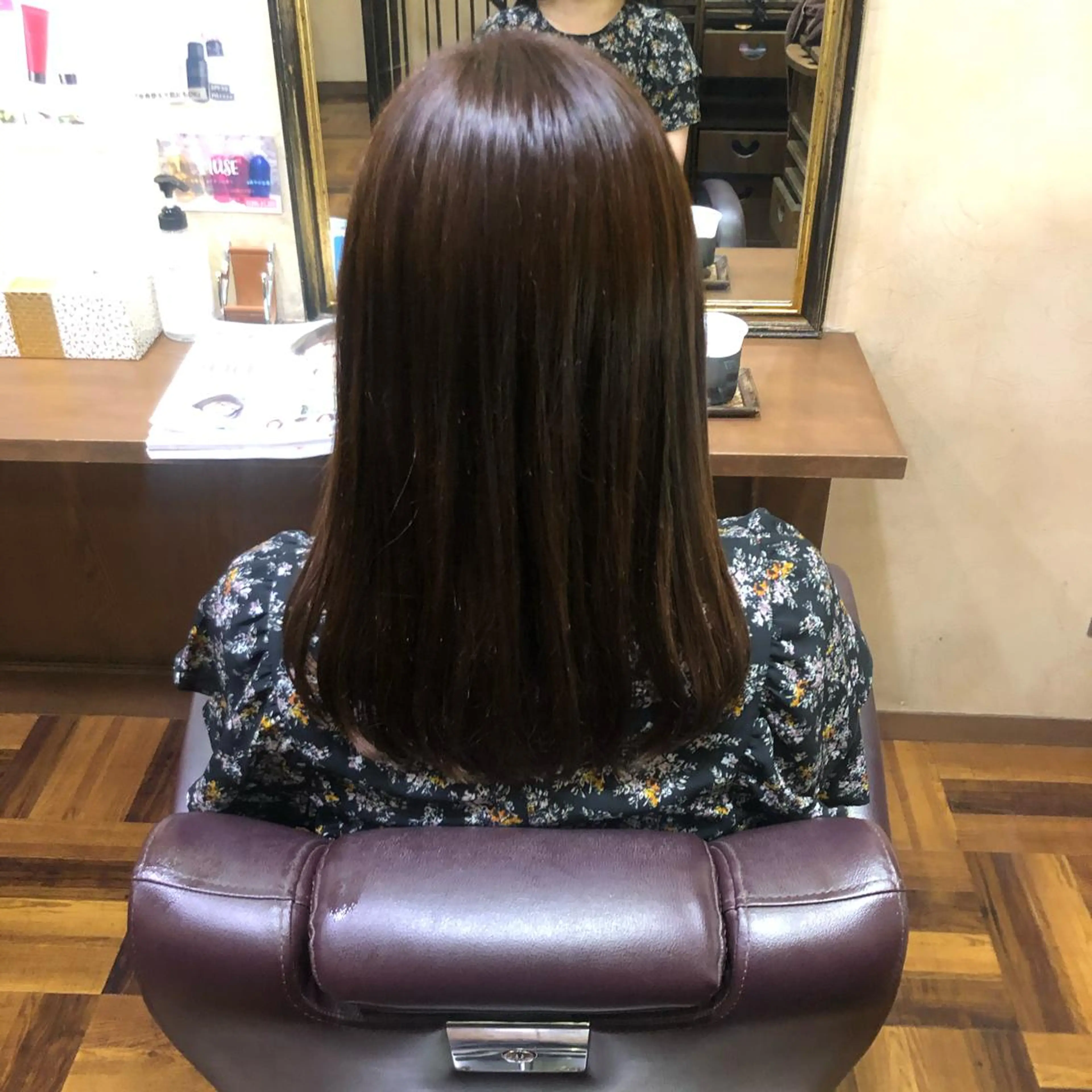 セミロング カット 縮毛矯正 高橋 葵のヘアスタイル