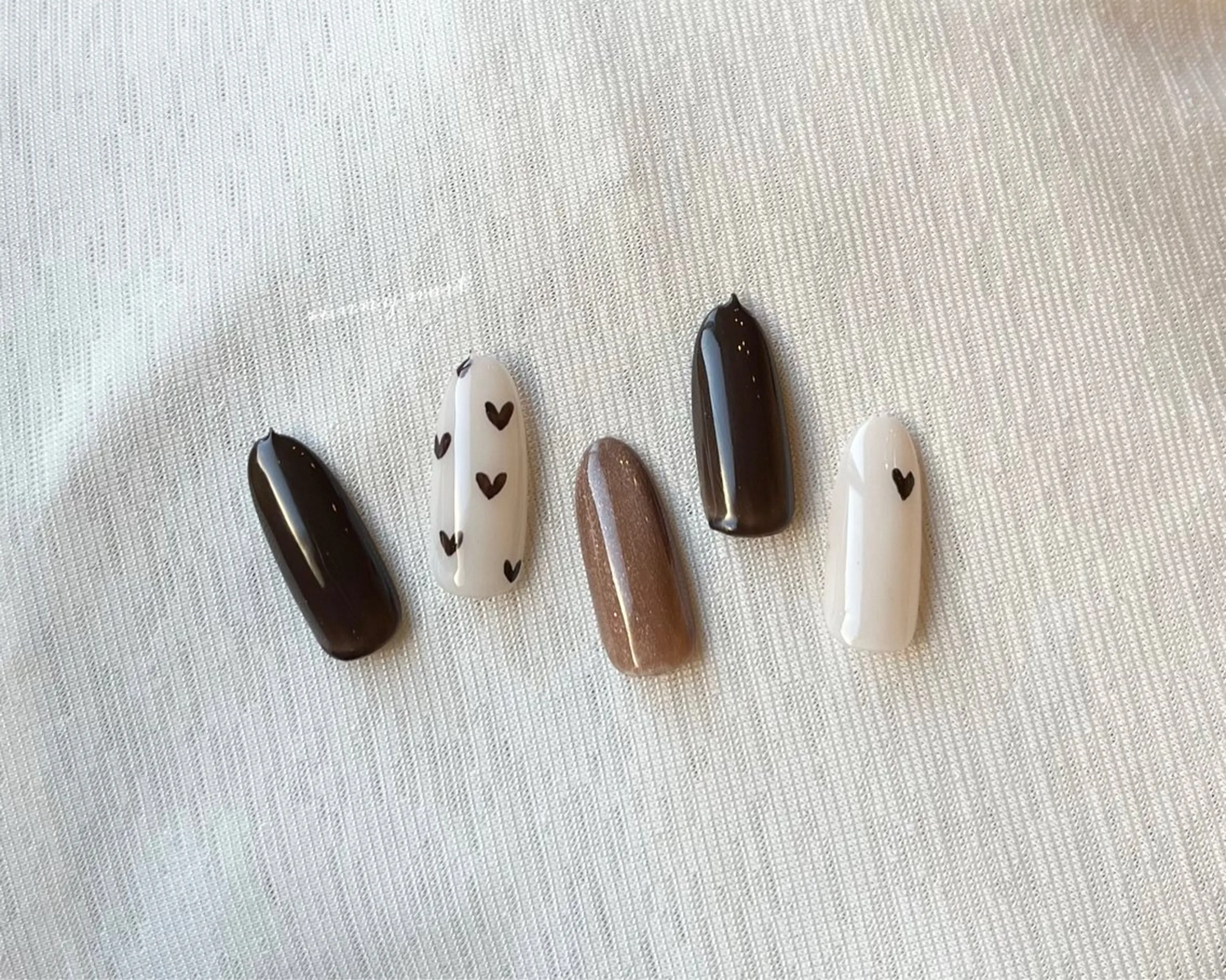 ネイル ブラウン ジェルネイル ハート マグネットネイル パラジェル sunny nailのネイルデザイン