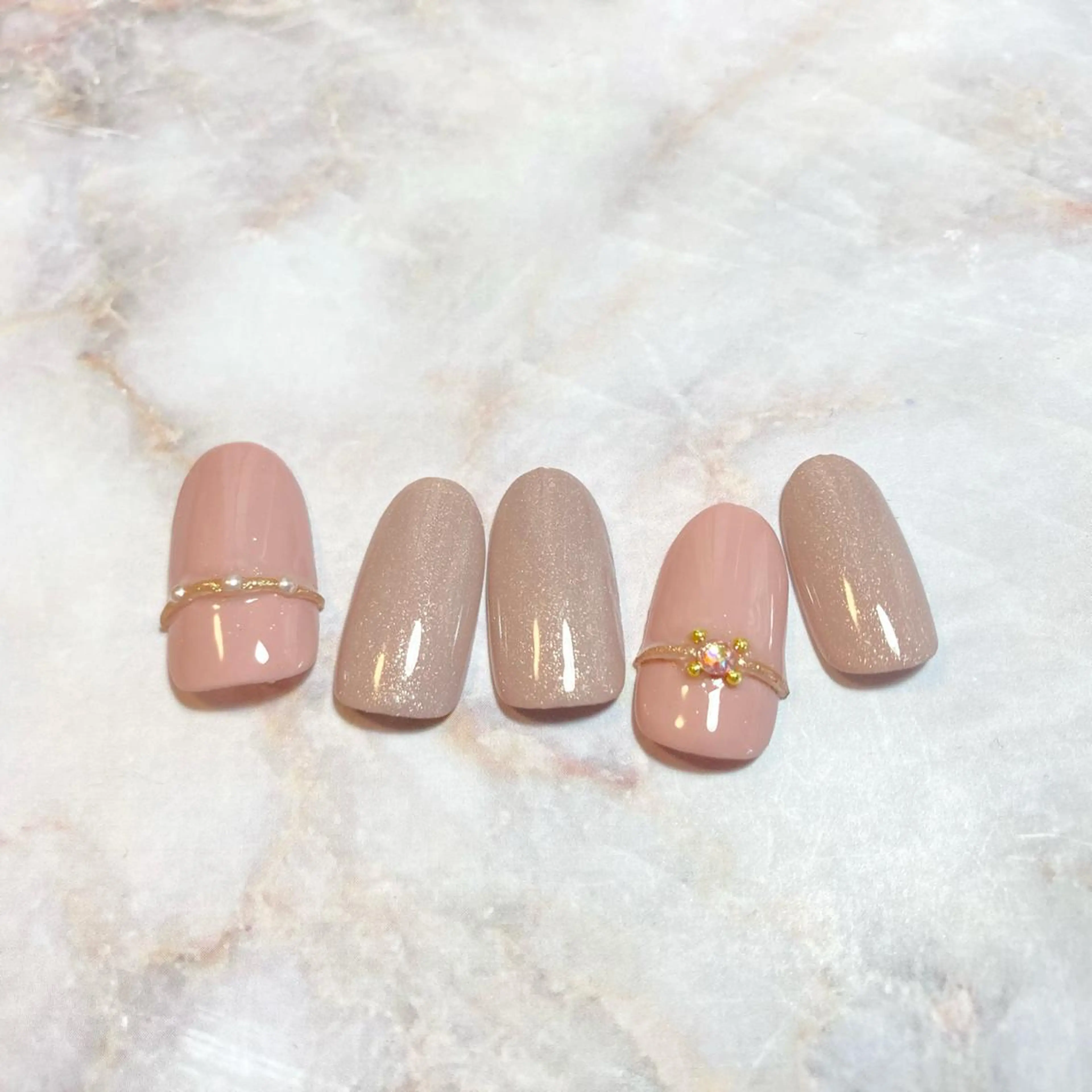 ネイル Nail & Epi  salon lapis所属・乃木坂六本木 ラピスＹＵＫＩのネイルデザイン