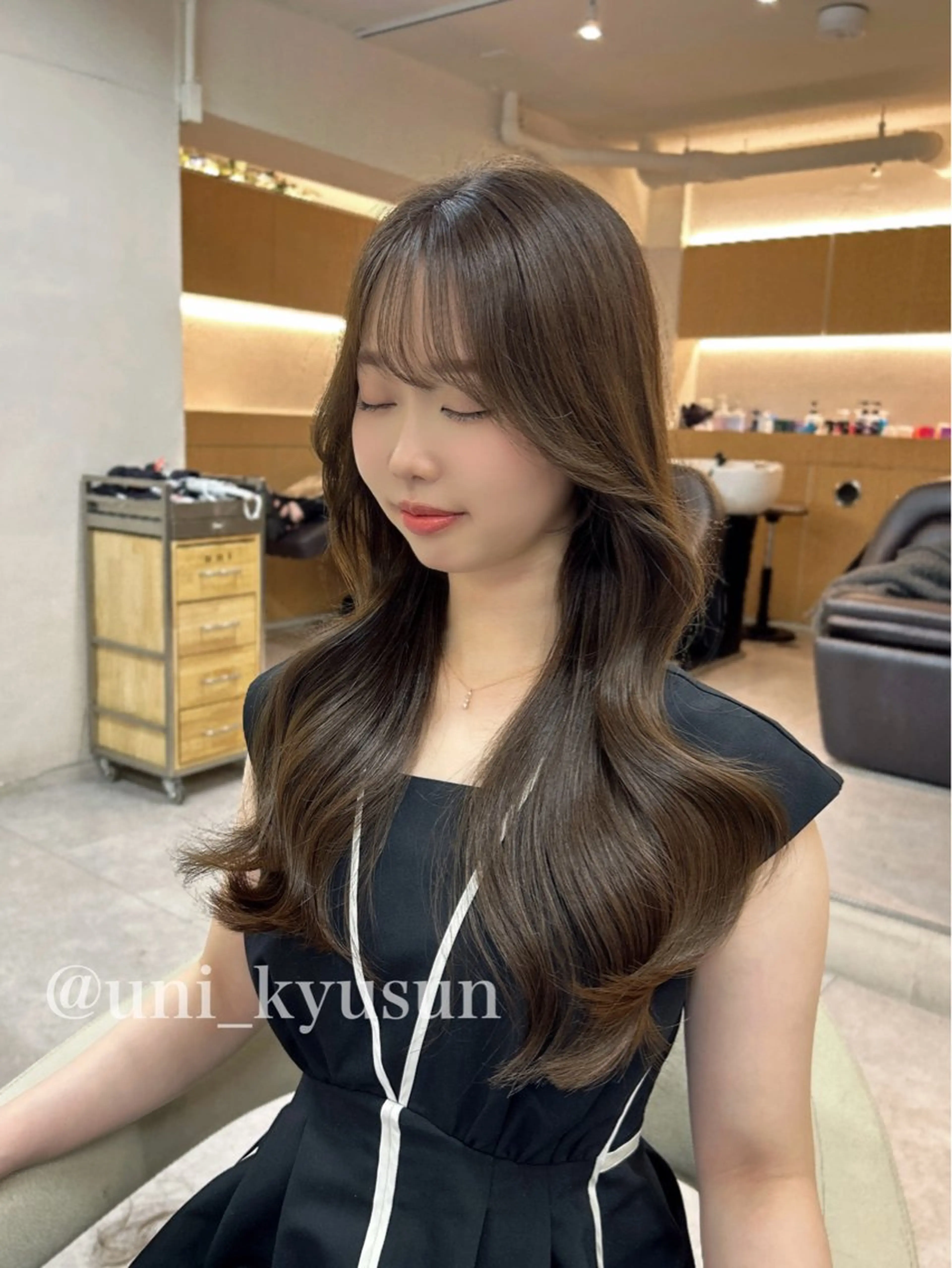 ロング カラー カット ヘアカラー トリートメント 本格韓国ヘア🇰🇷 【uni】キューさんのヘアスタイル