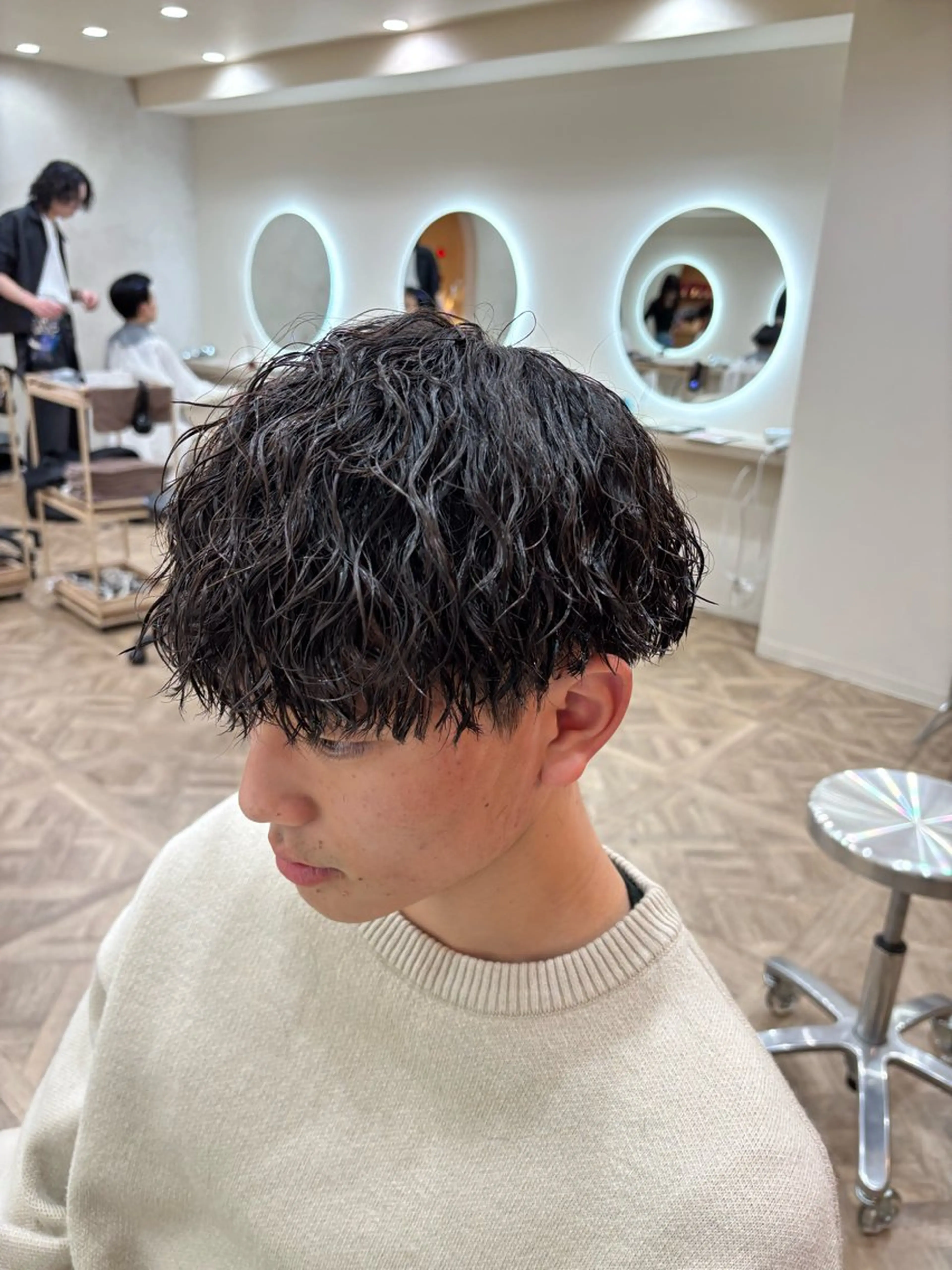 ショート パーマ メンズ カット パーマ トリートメント パーマ職人DAIKI ツイスパ/波巻きのヘアスタイル