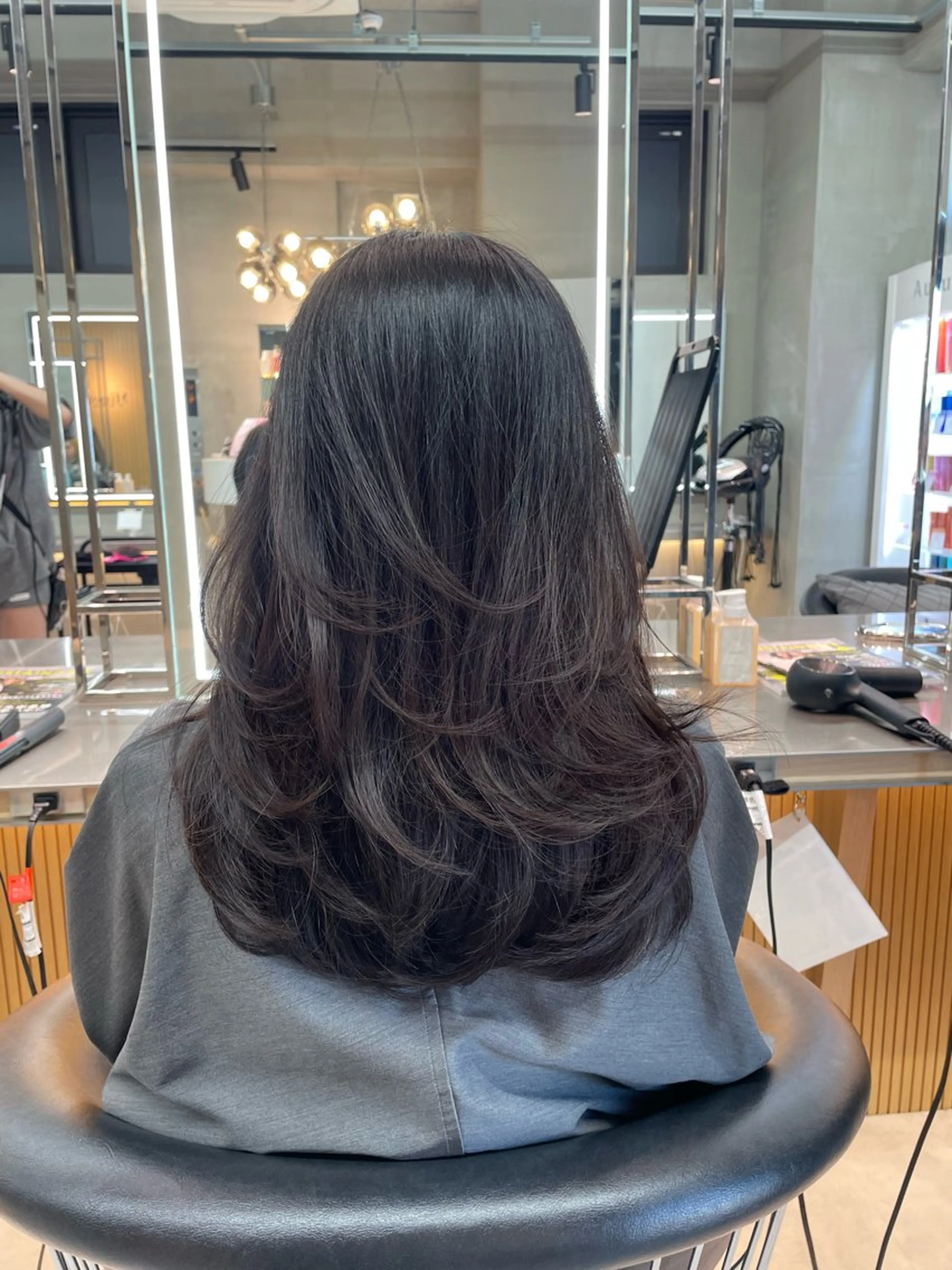 ミディアム 韓国ヘア/レイヤー Londエレンのヘアスタイル