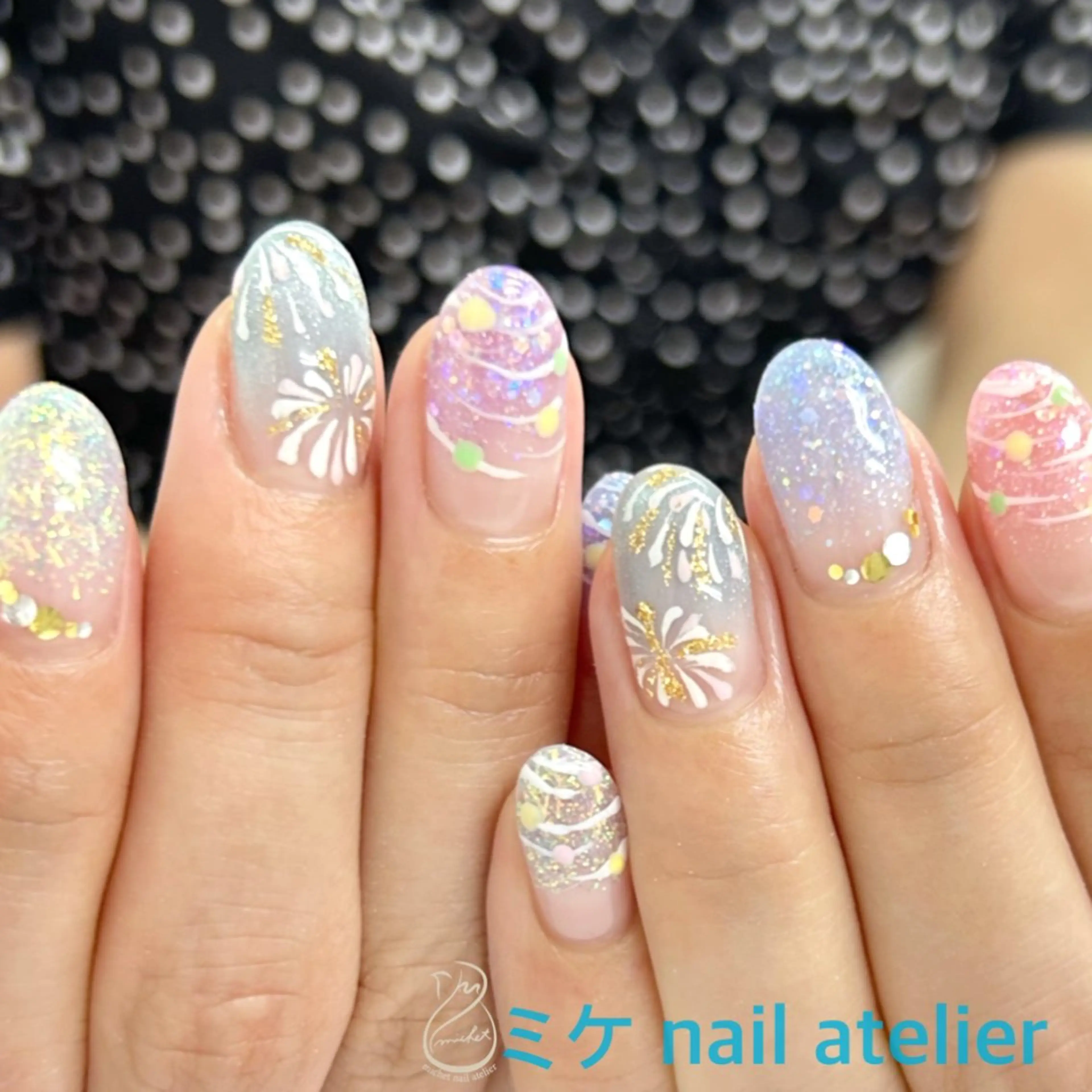 ネイル ジェルネイル グラデーション ラメ(グリッター) ラメグラデーション マグネットネイル ハンドネイル h. rikaのネイルデザイン