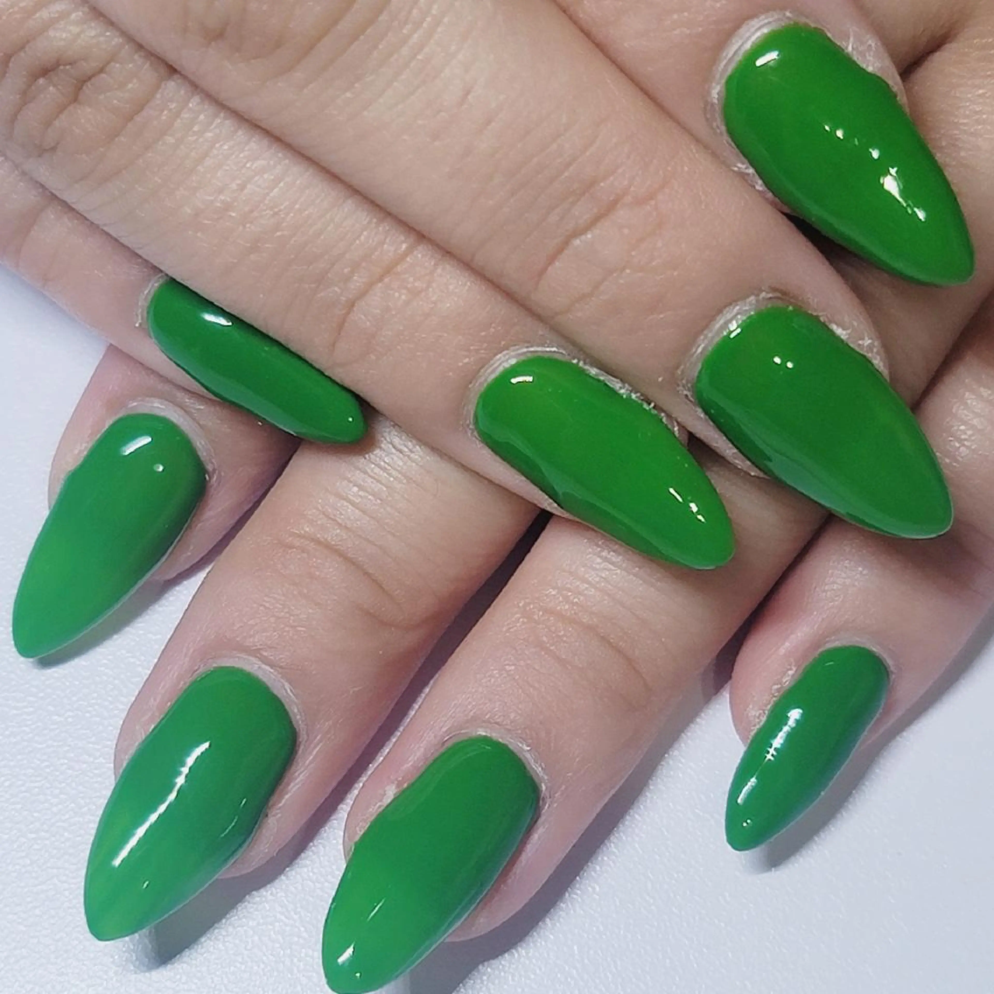 ネイル グリーン ワンカラーネイル ハンドネイル よしだ ひろきのネイルデザイン