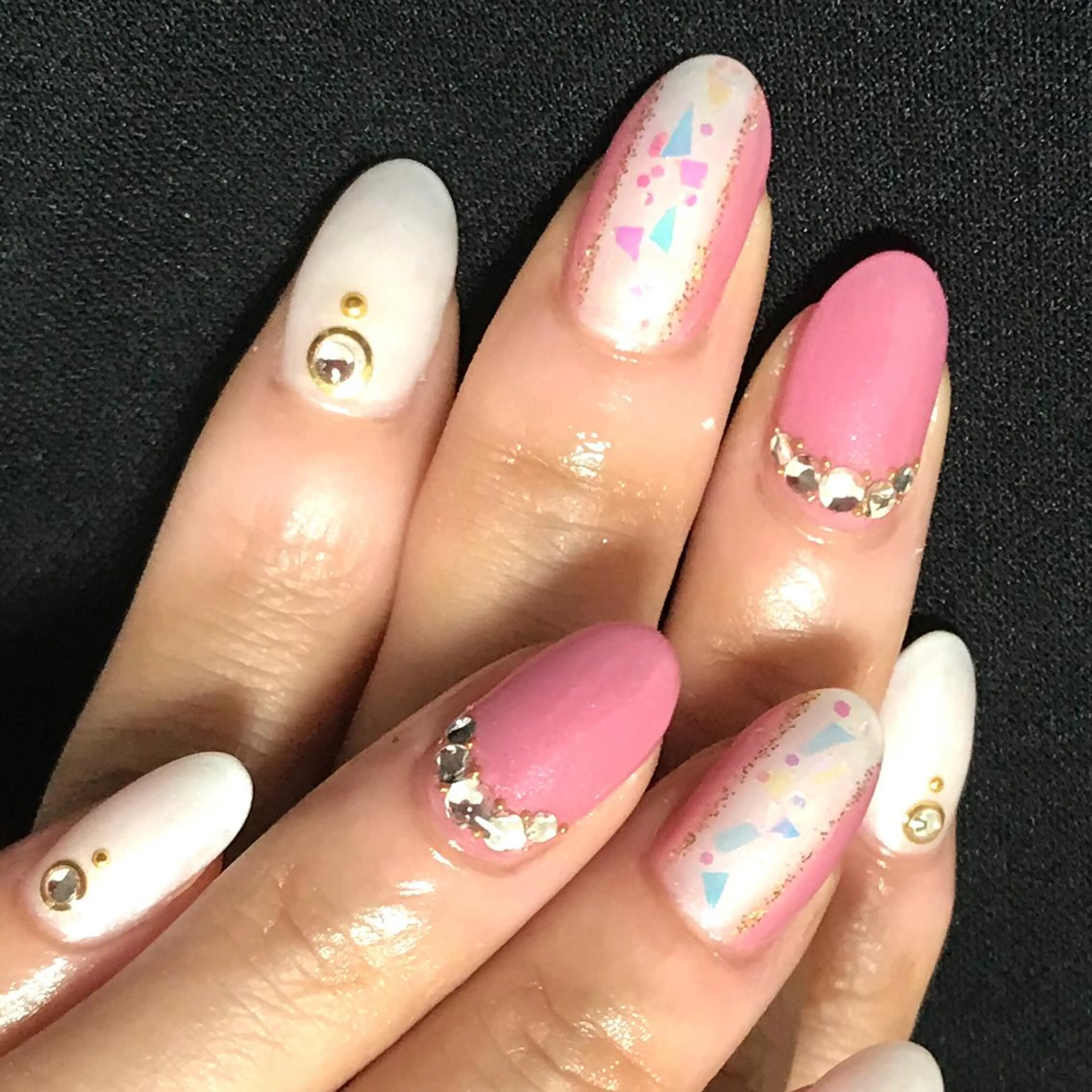 ネイル ピンク ステラ marikominoのネイルデザイン