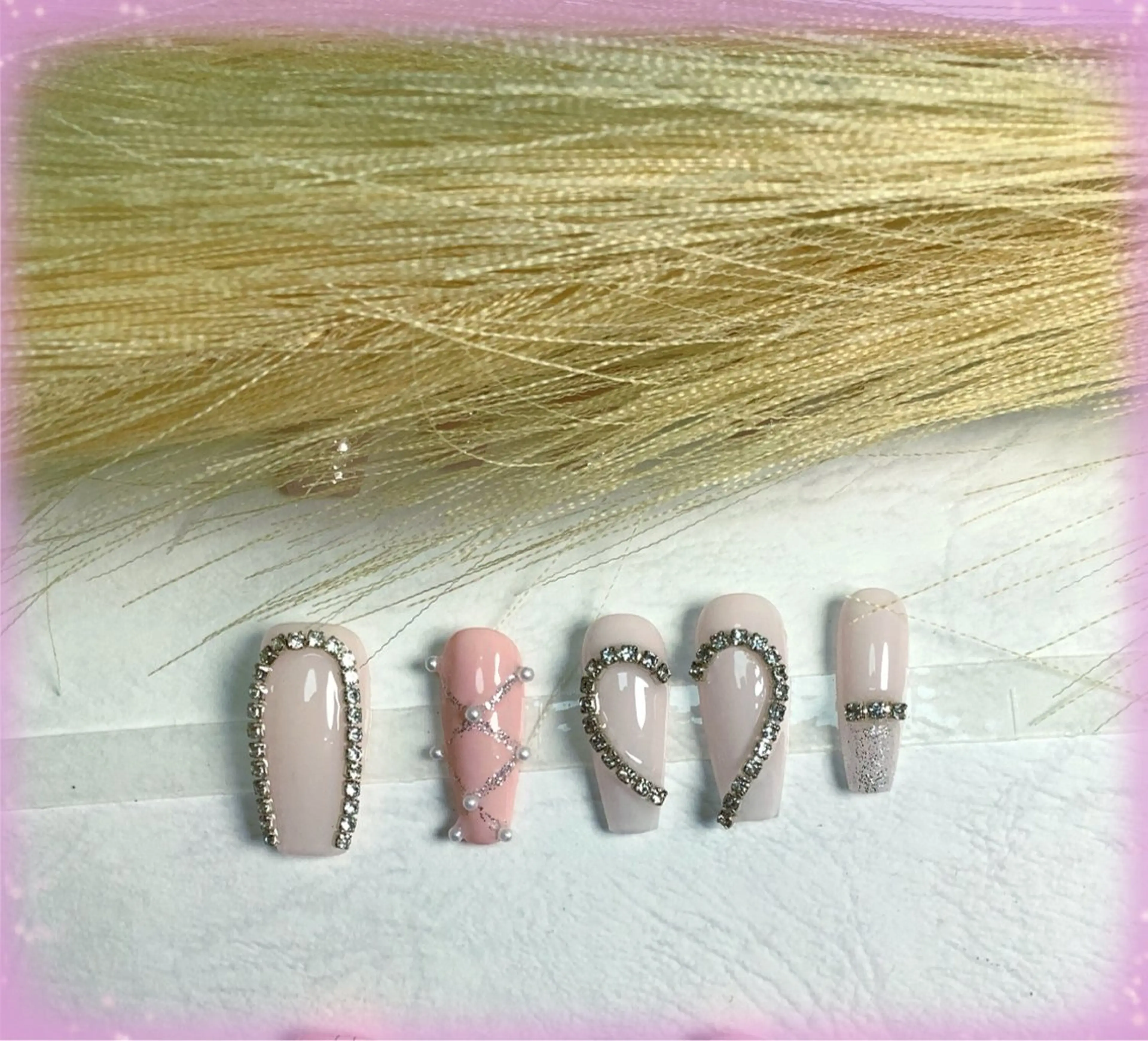 ネイル pink ladyサロン所属・べ にのネイルデザイン