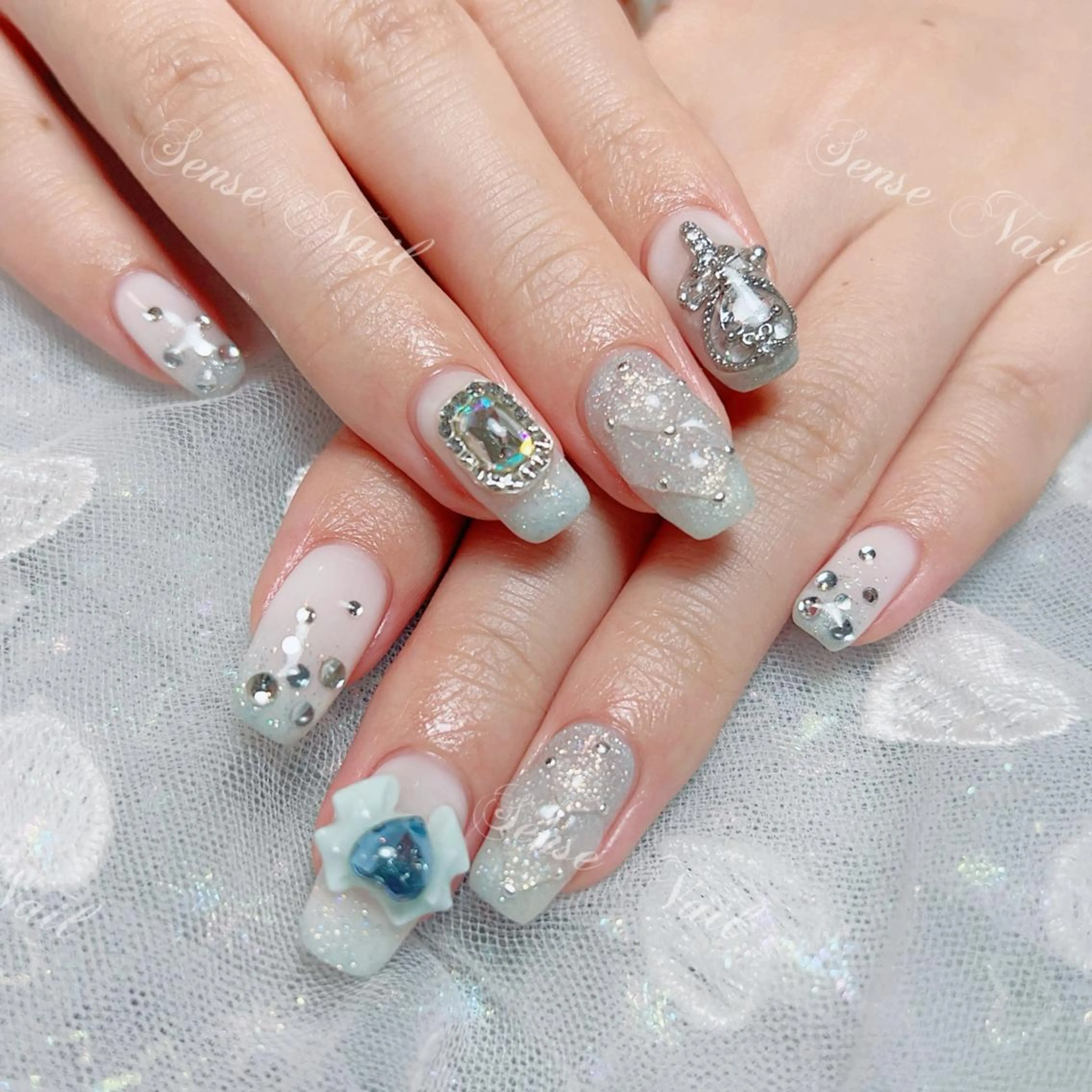 ネイル Kurieitibu 🍬Byu~tīのネイルデザイン