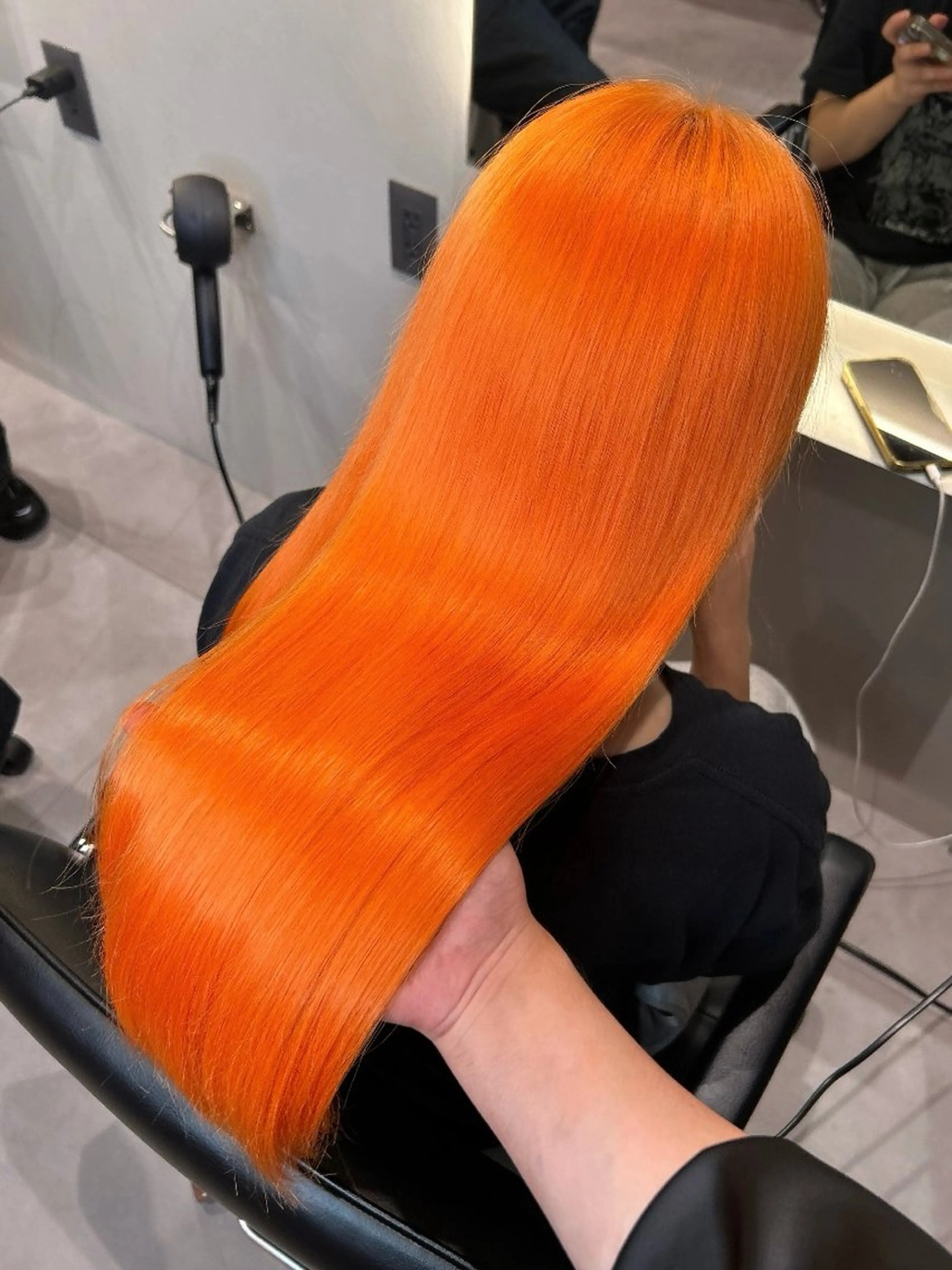 ロング カラー オレンジ ヘアカラー トリートメント 💗爆美女製造機💗 ハイトーン-髪質改善のヘアスタイル