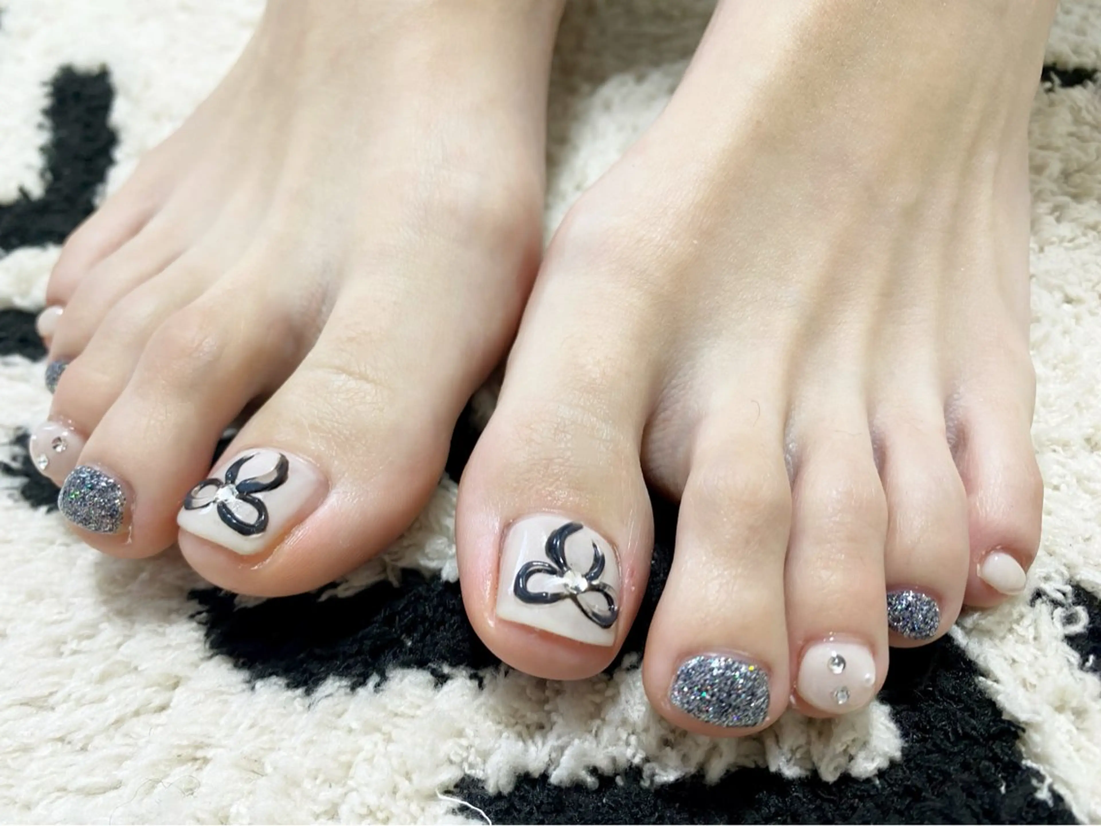 ネイル フットネイル 冬ネイル ハンドネイル ネイルサロン nail_upのネイルデザイン