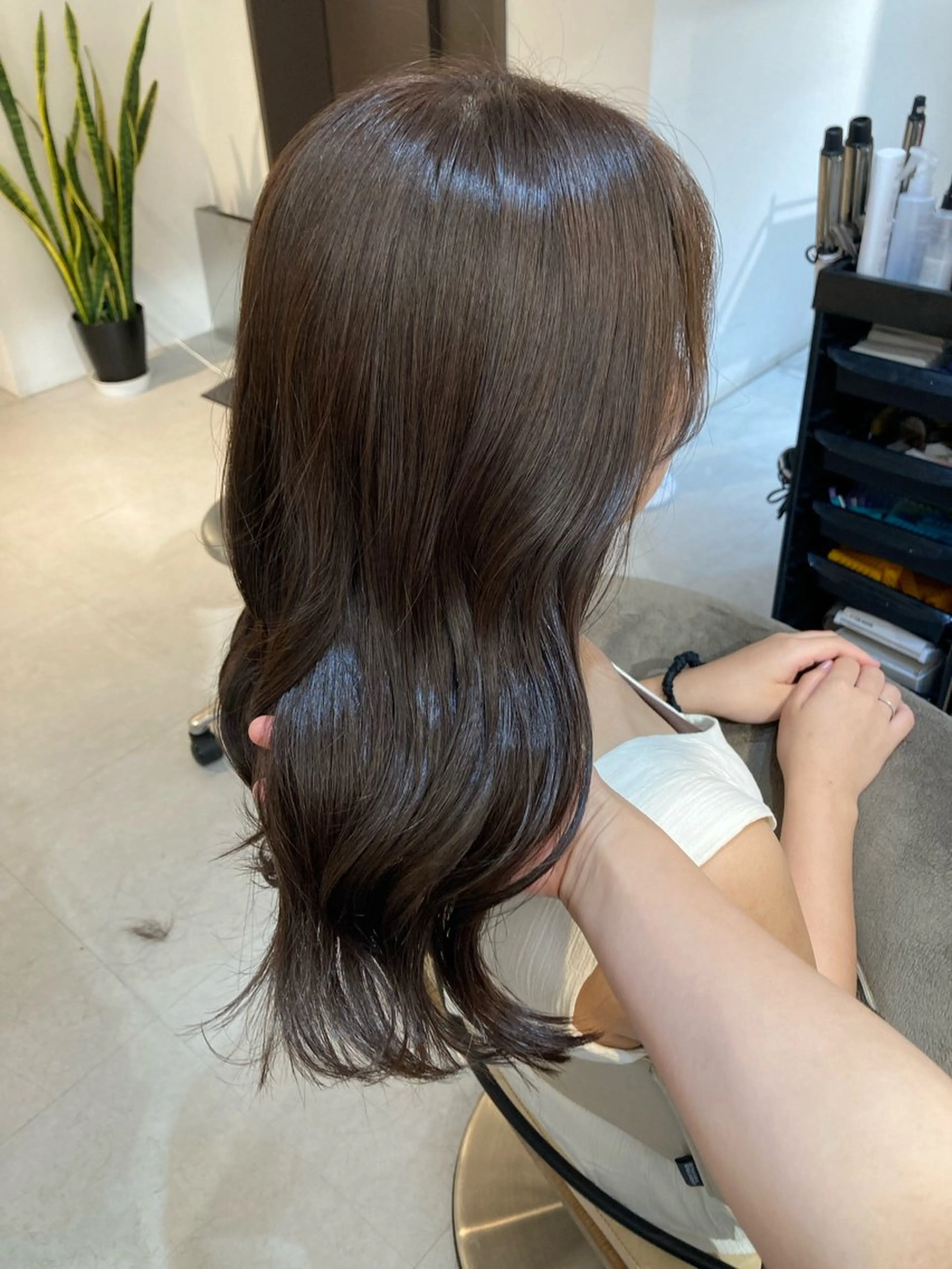 セミロング ✨色持ちの良い艶 カラー✨蟹江真世のヘアスタイル