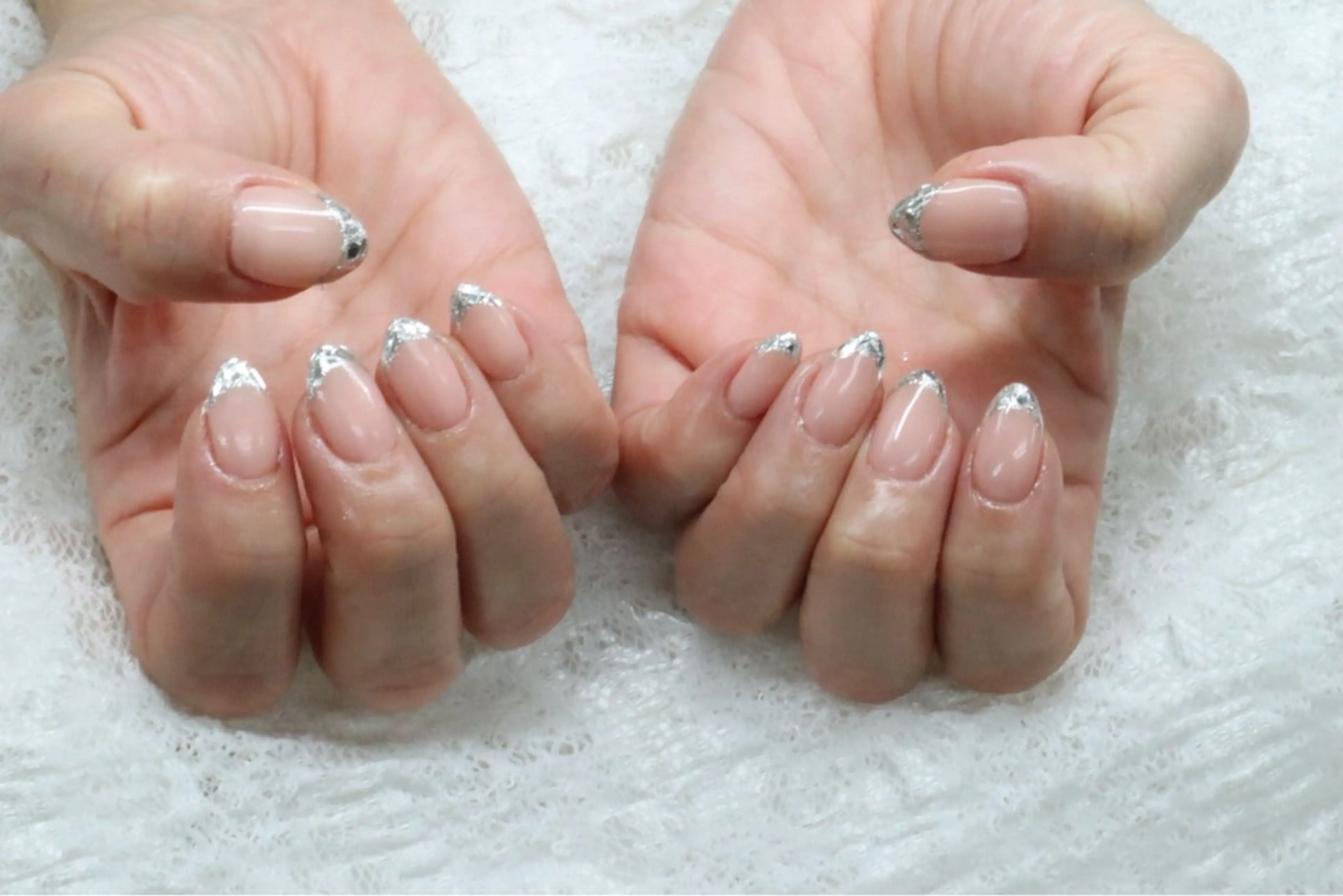 ネイル ハンドネイル カラーズビューティサロン所属・石井 桃子のネイルデザイン