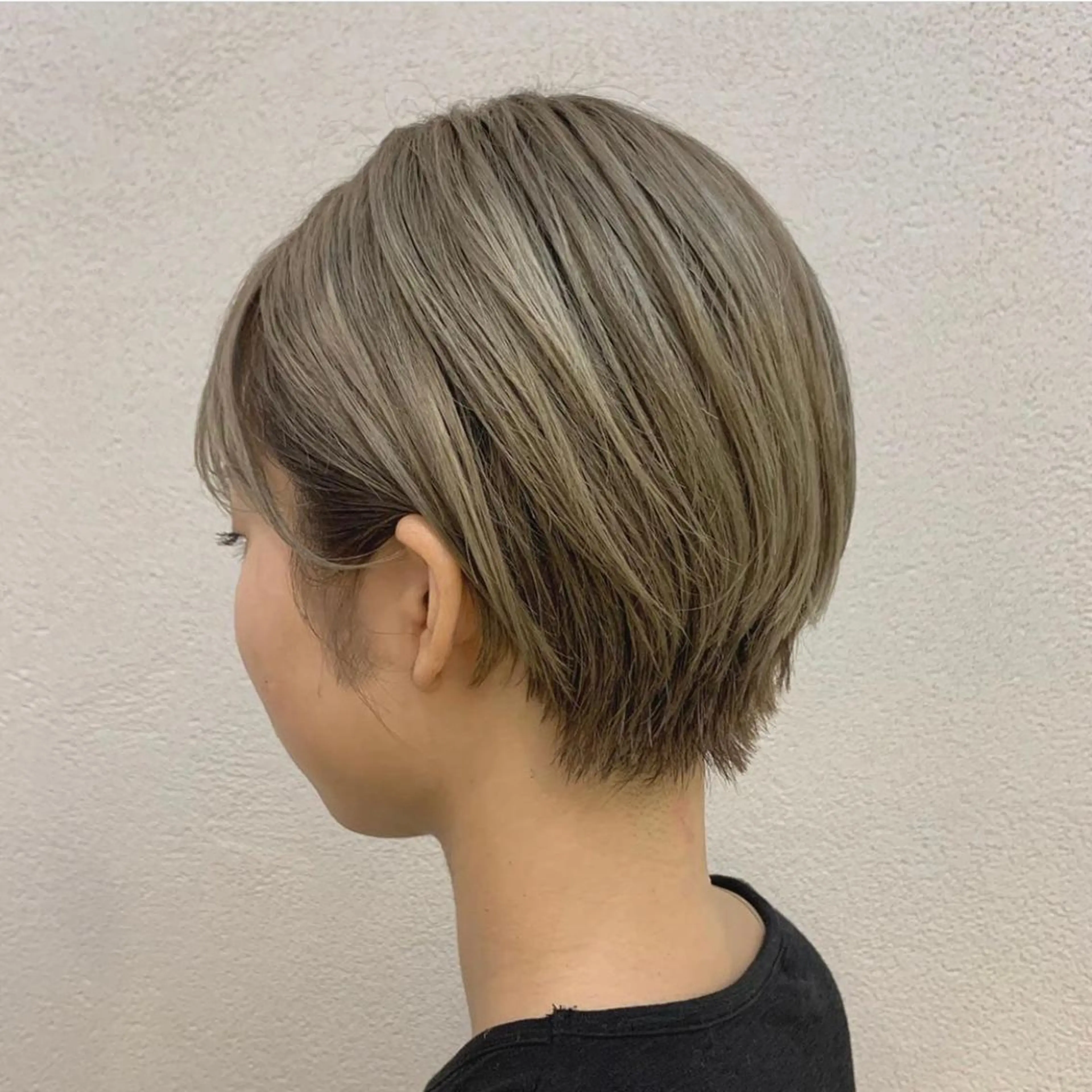 ショート カラー ハイトーンカラー ayano /トレンドヘアのヘアスタイル