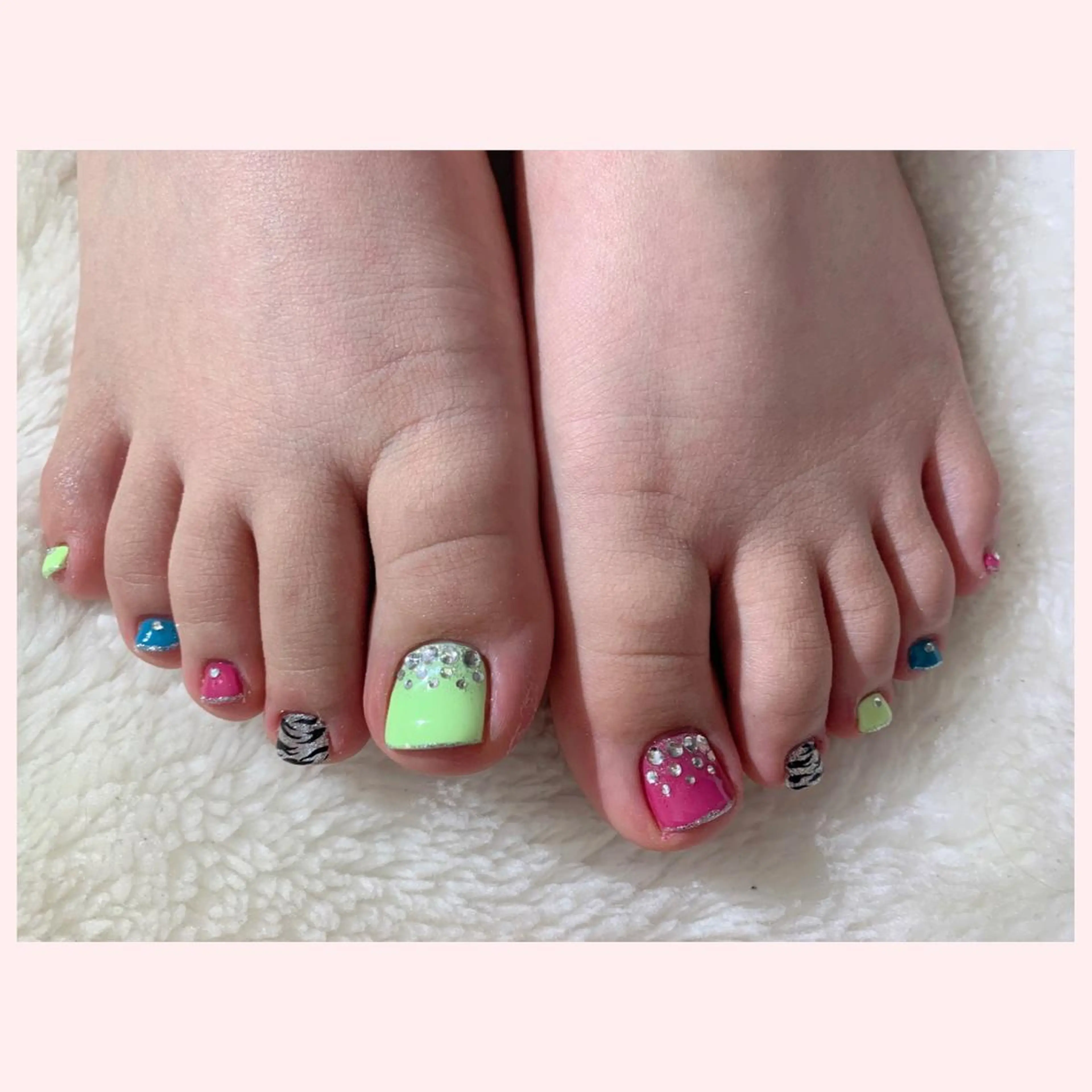 ネイル フットネイル Ogasawara Tokikaのネイルデザイン