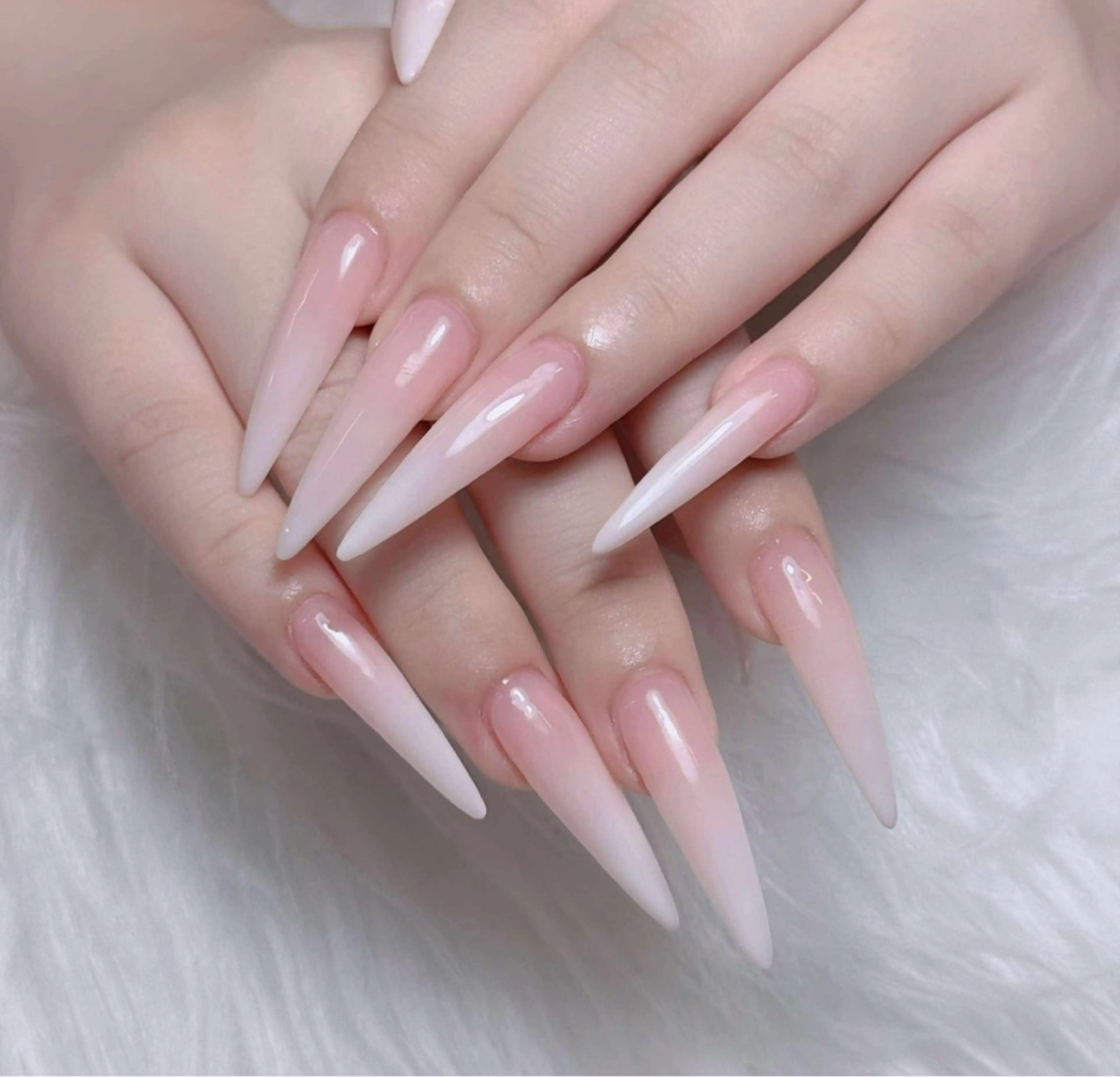 ネイル アートネイル オーロラネイル チークネイル 長さ出し フットネイル ハンドネイル Noiranail_ studio川越西口のネイルデザイン