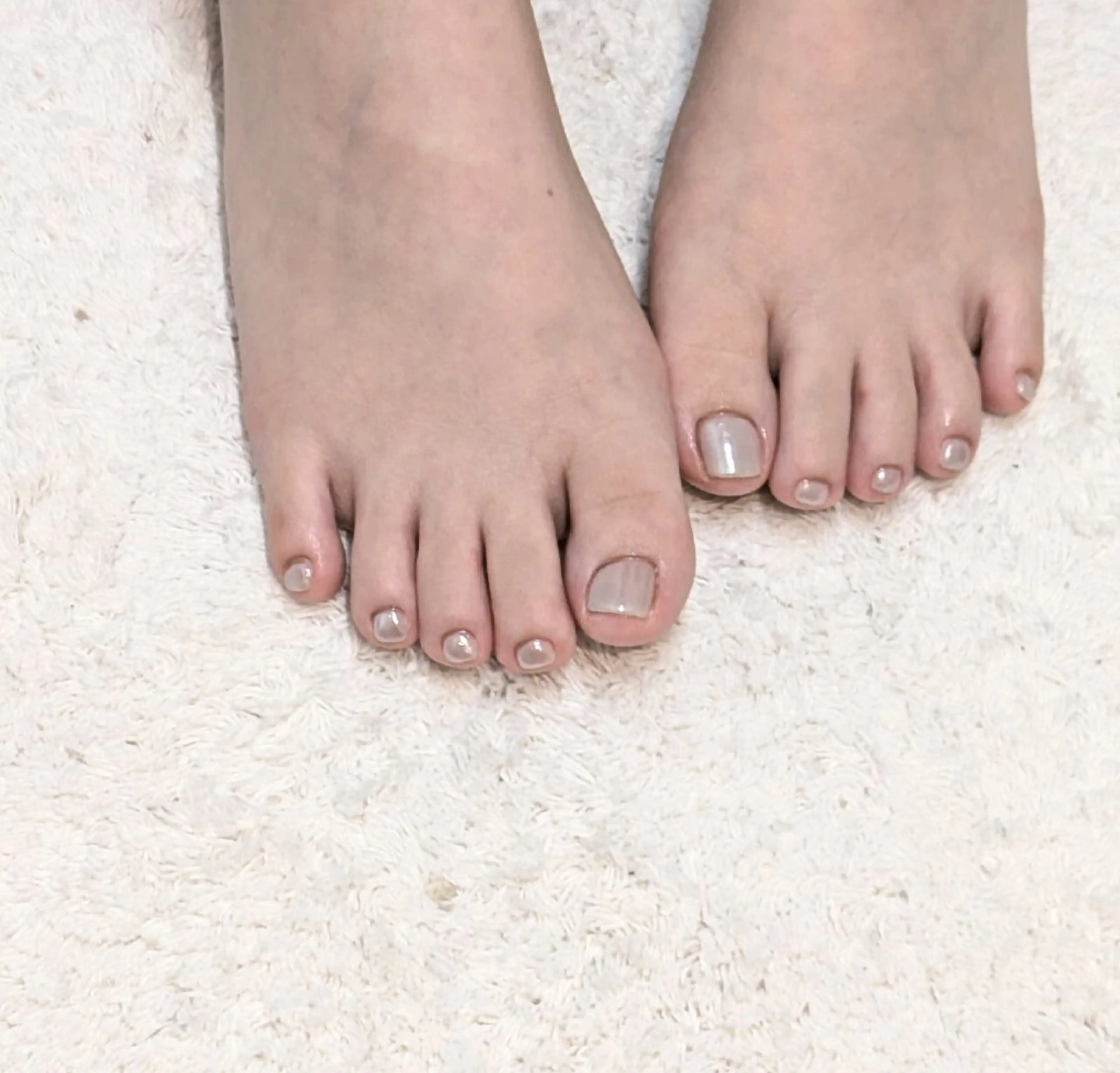 ネイル ミラーネイル フットネイル 會田 瑠衣のネイルデザイン