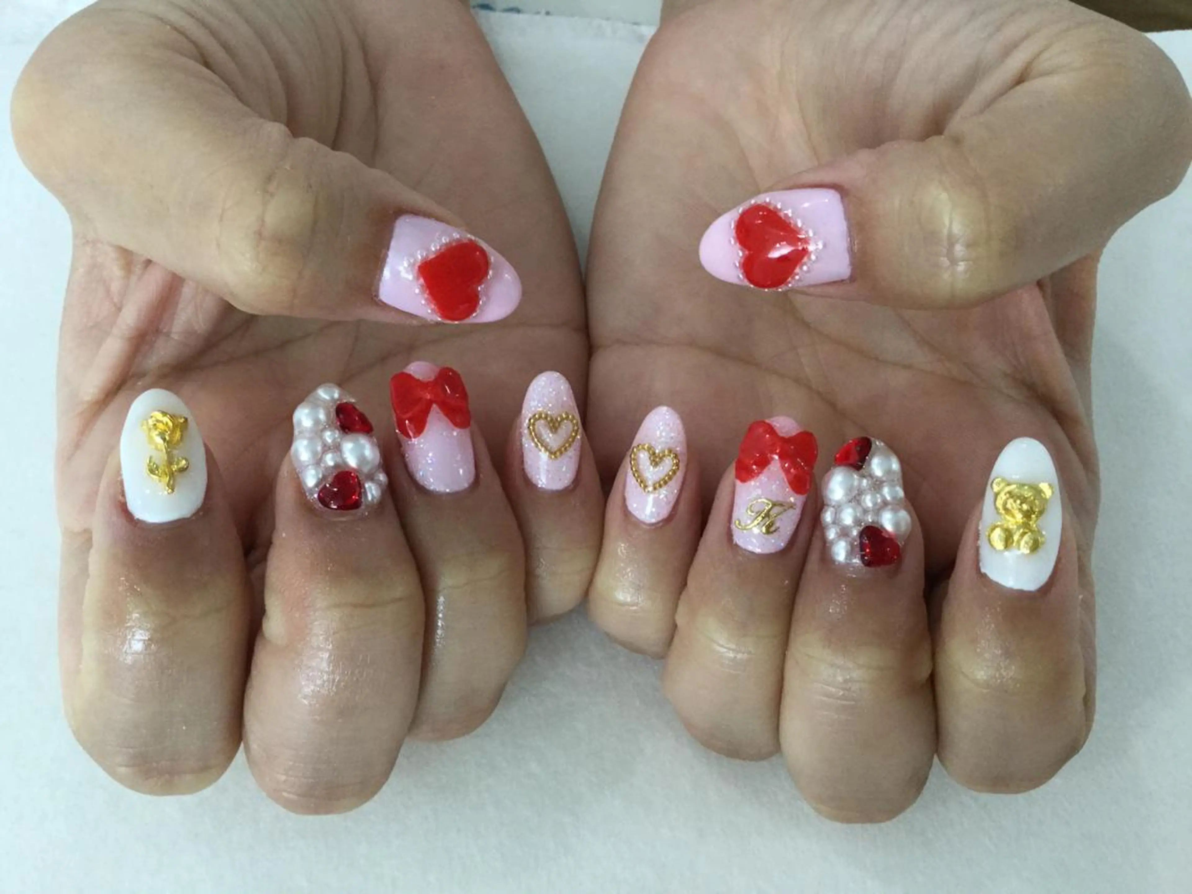 ネイル ハンドネイル 💎🐰 saki. m 🐰💎のネイルデザイン