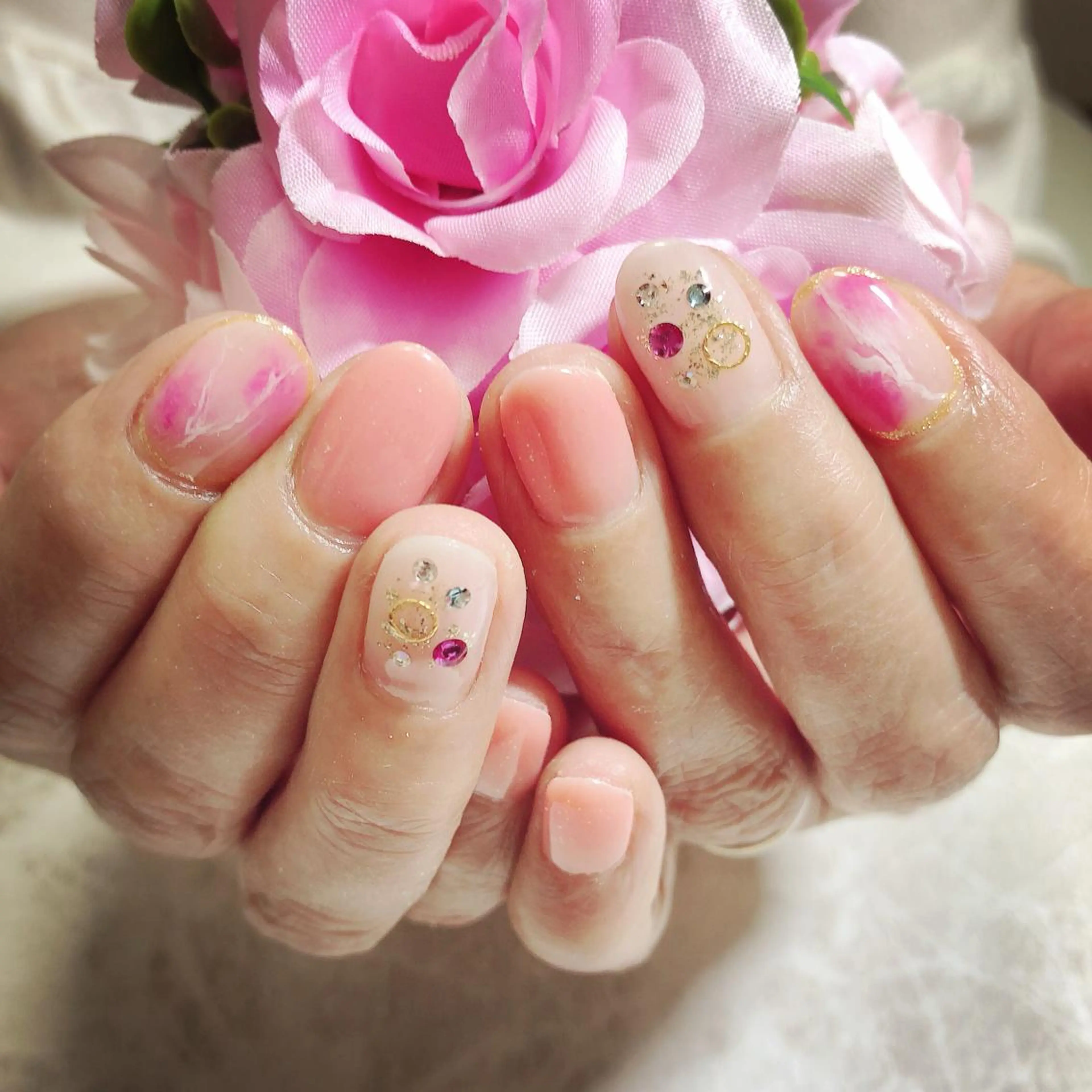 ネイル ハンドネイル フットネイル Lokahi NAILのネイルデザイン