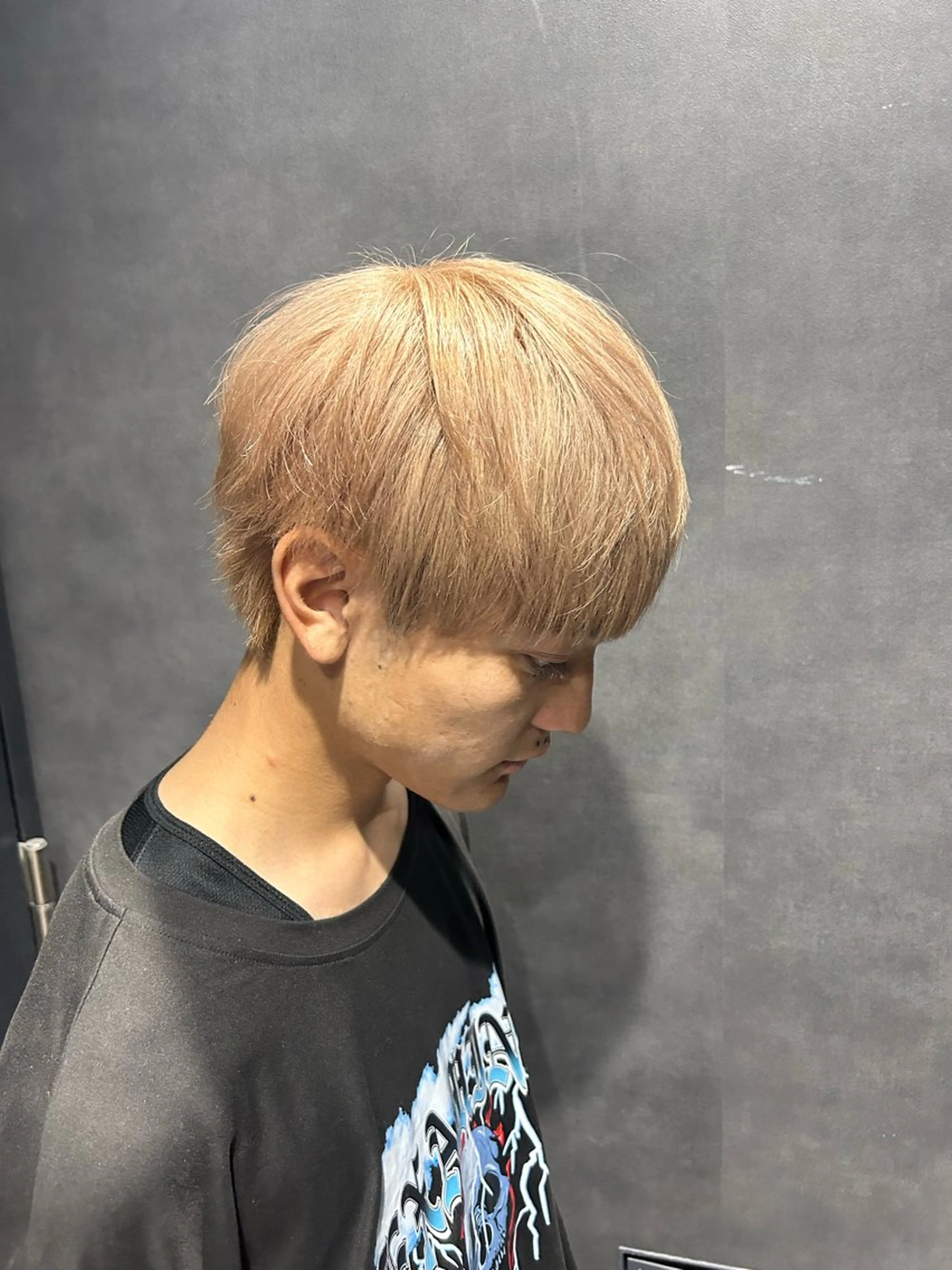 ショート カラー メンズ メンズブリーチ ベージュカラー ブリーチ ミルクティーベージュ 🐺森 雄飛/メンズ 韓国ヘアのヘアスタイル