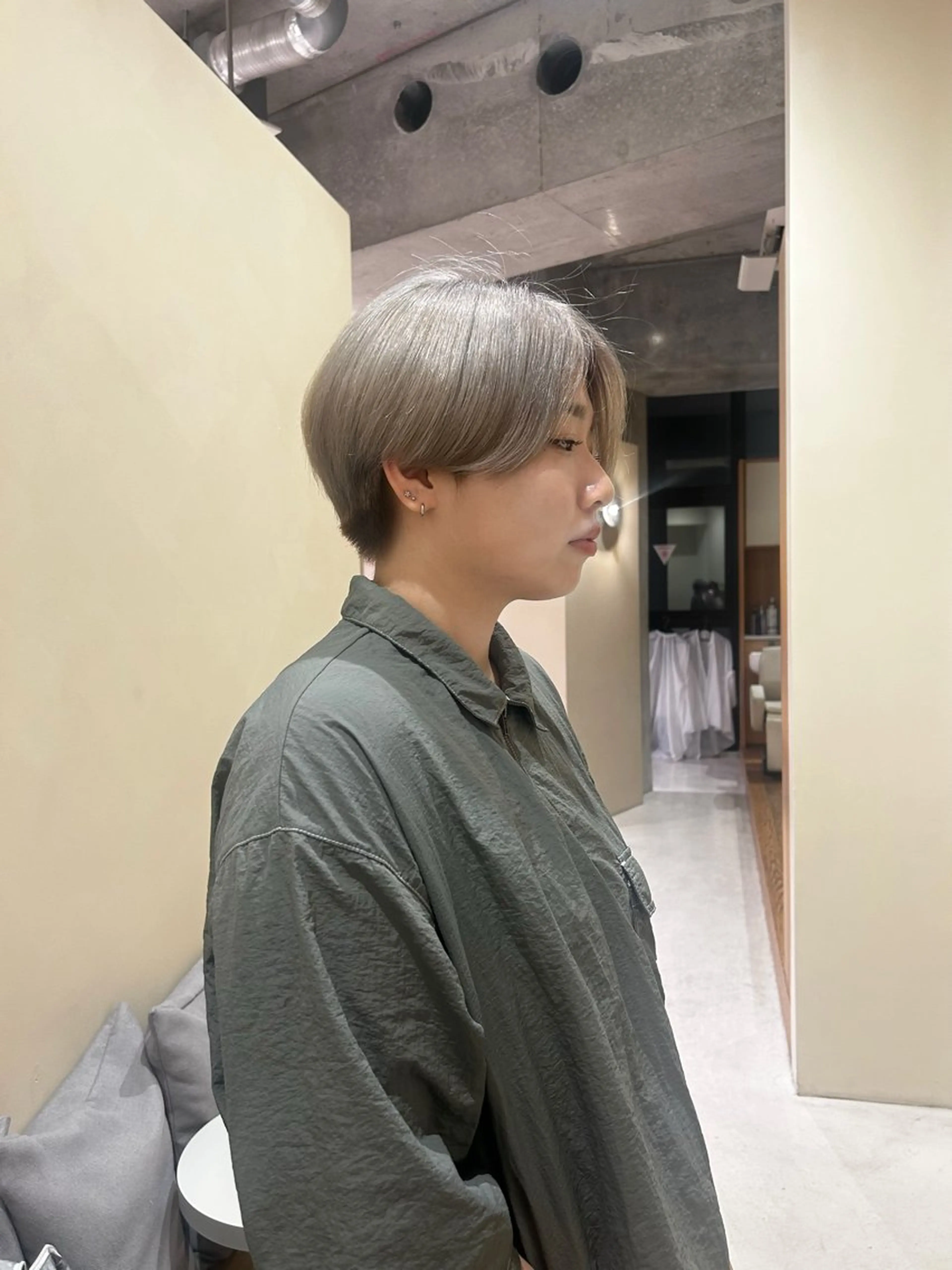 ショート ヘアカラー SHINDO MIYUのヘアスタイル