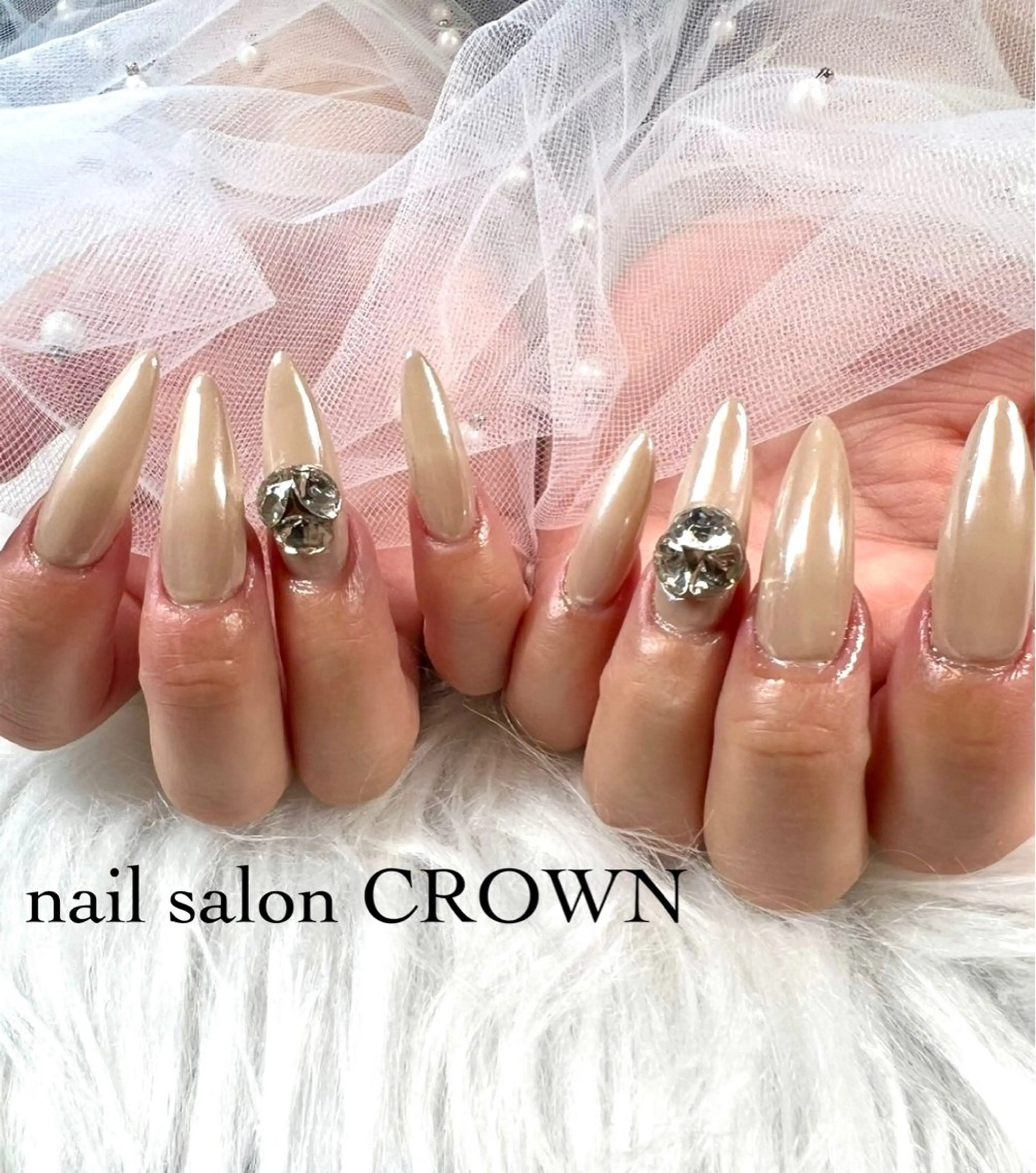 ネイル 長さ出し ワンカラーネイル スカルプネイル シンプルネイル ストーンネイル nail salon CROWNのネイルデザイン