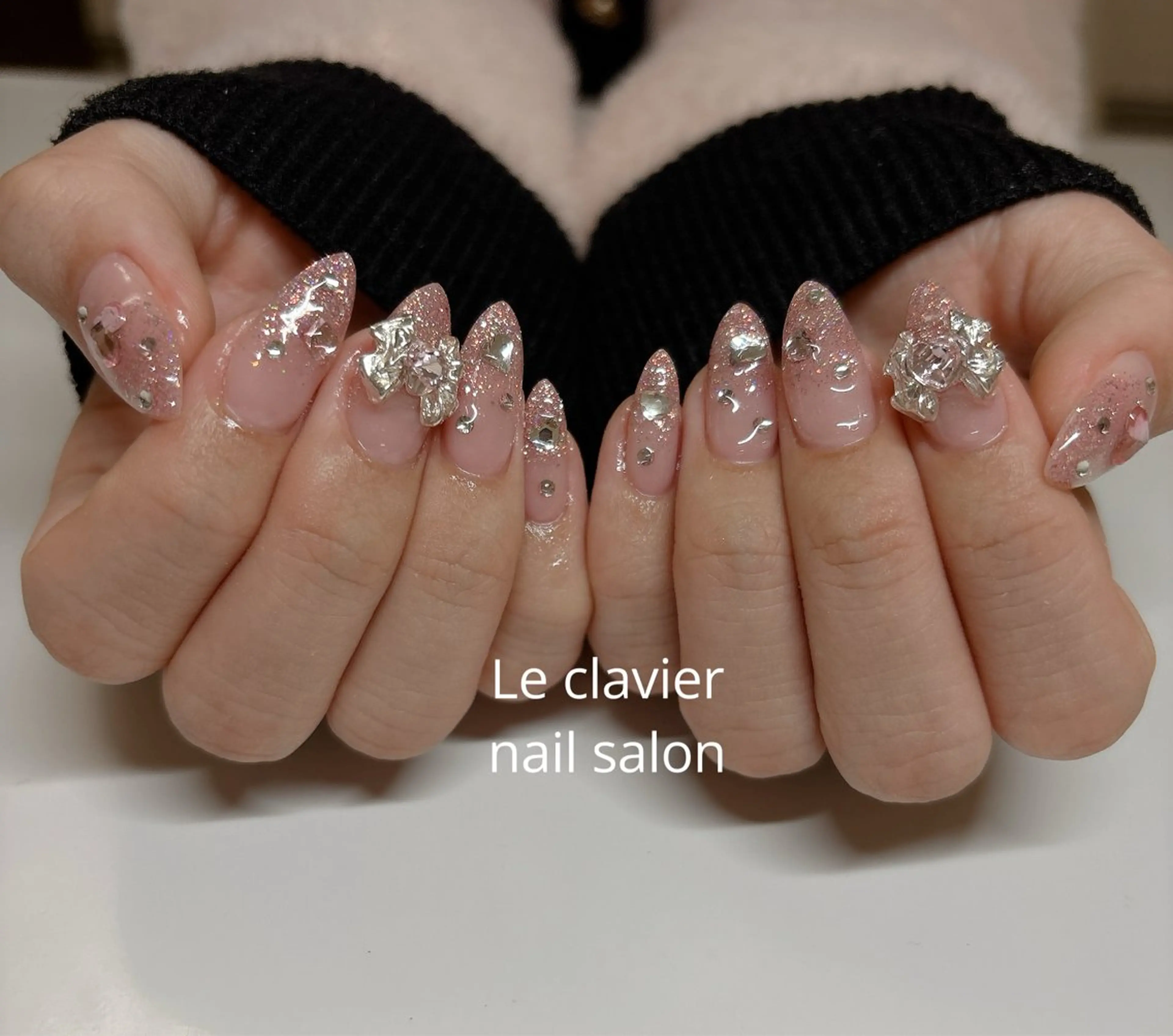 【初回オフ無料】【チップ長さだし】ワンカラー＆つけ放題♪の写真