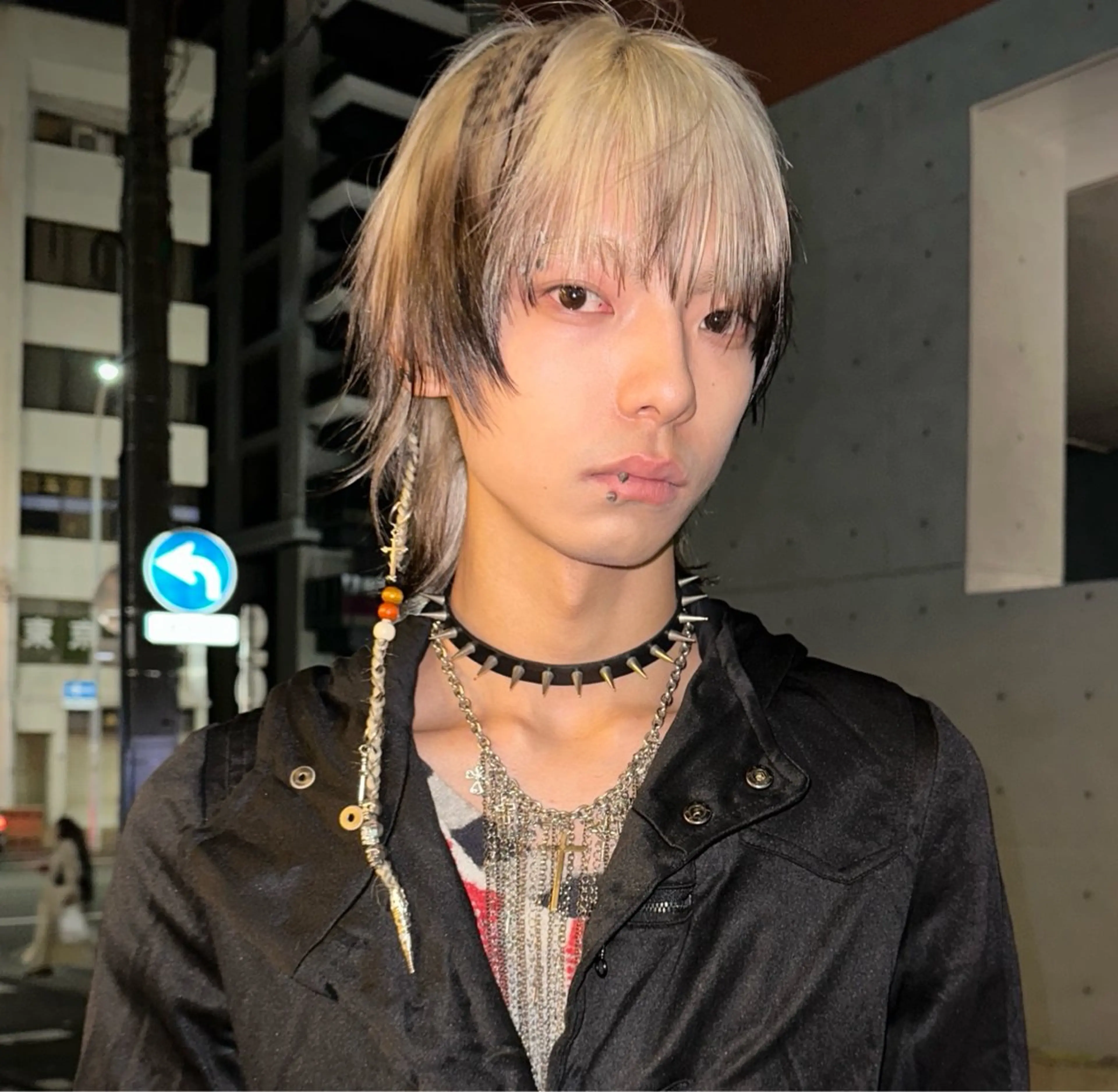 ショート カラー メンズ デザインカラー シャギー カット ヘアカラー mellow所属・顔周りデザイン/ ハイトーン/多田悠馬のヘアスタイル