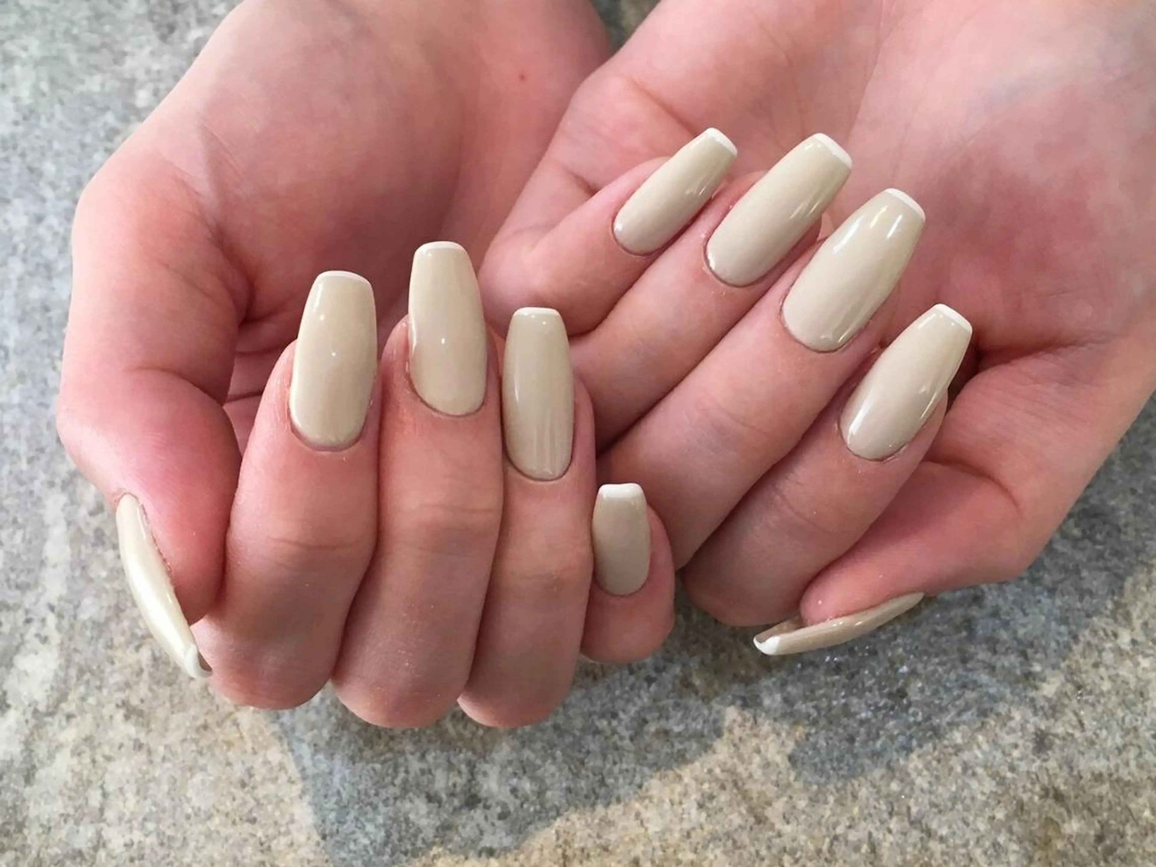 ネイル フレンチネイル ジェルネイル 駒井🦔 RounGe町田店のネイルデザイン