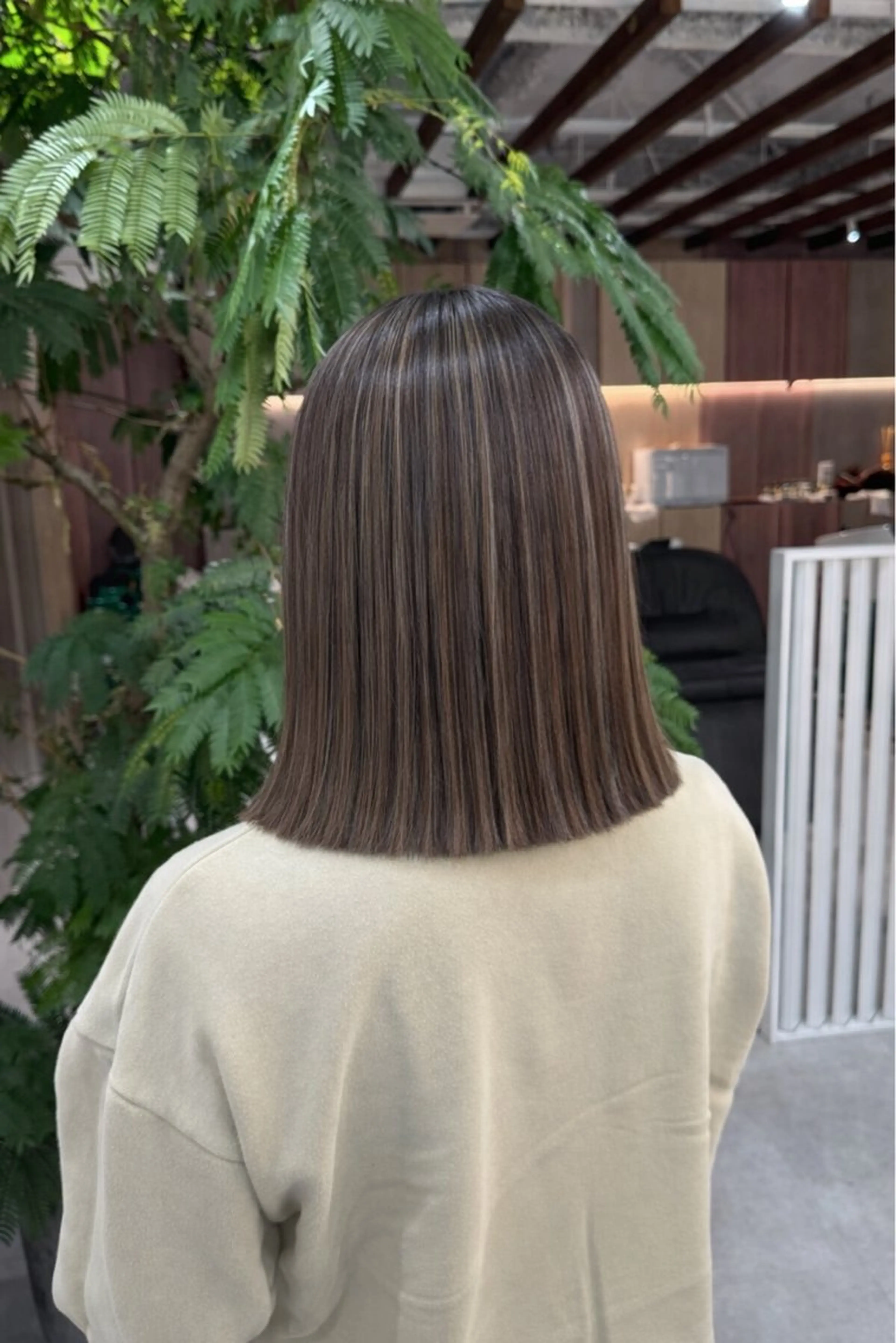 ミディアム ヘアカラー R BEAUTY MAIのヘアスタイル