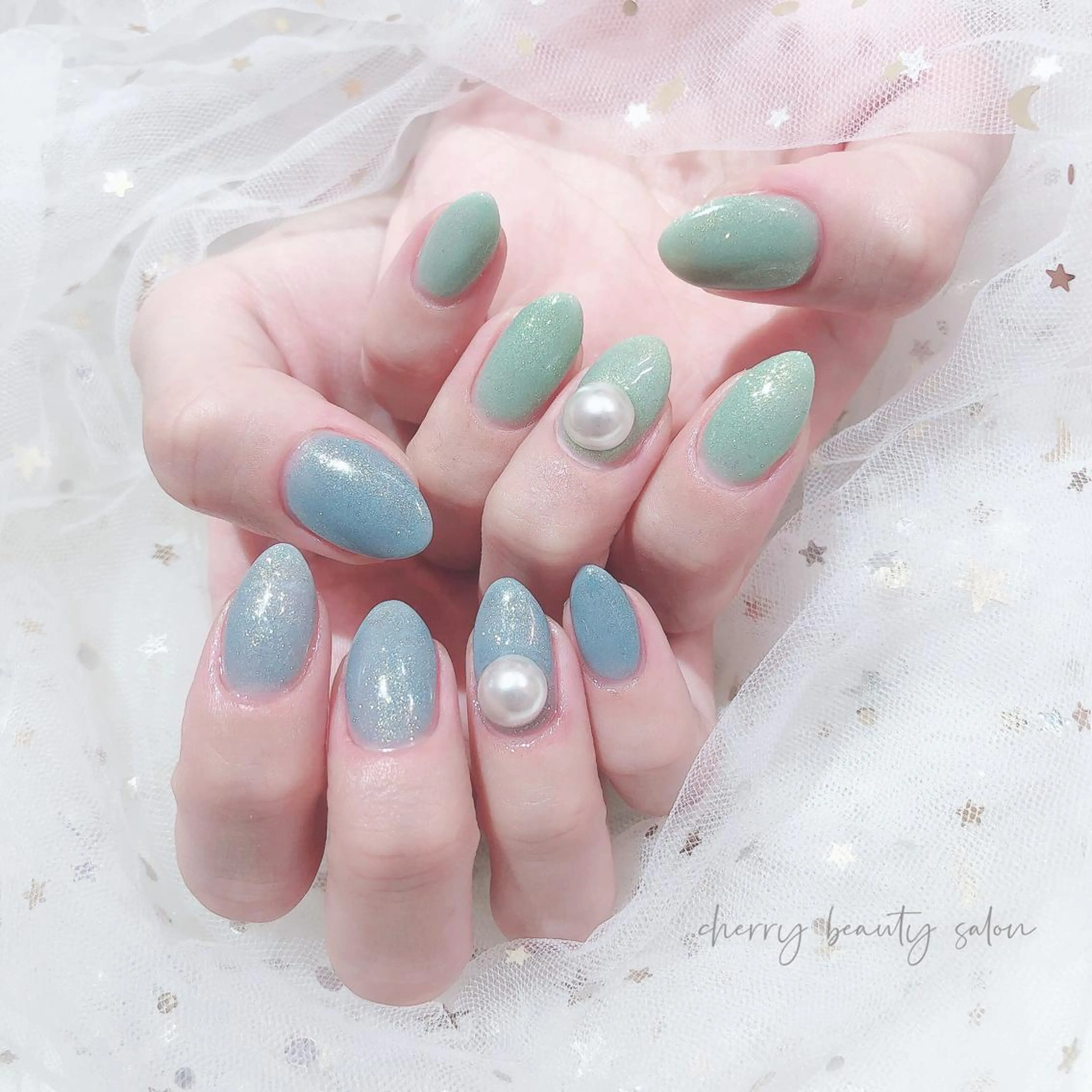 ミディアム ネイル SAKURA 🍒のネイルデザイン