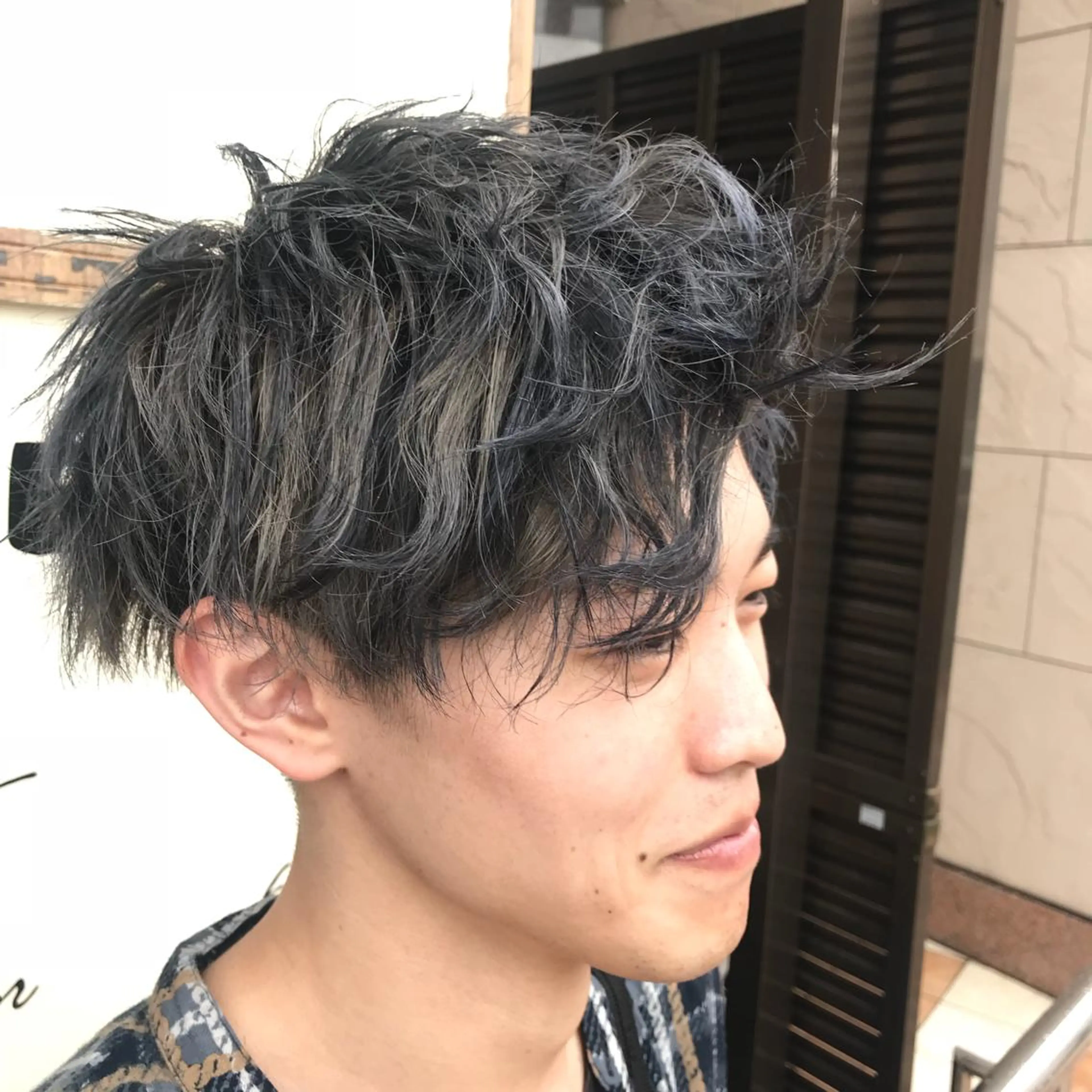 ショート カラー メンズ アッシュ デザインカラー ショートヘア カット パーマ Vir by browのヘアスタイル