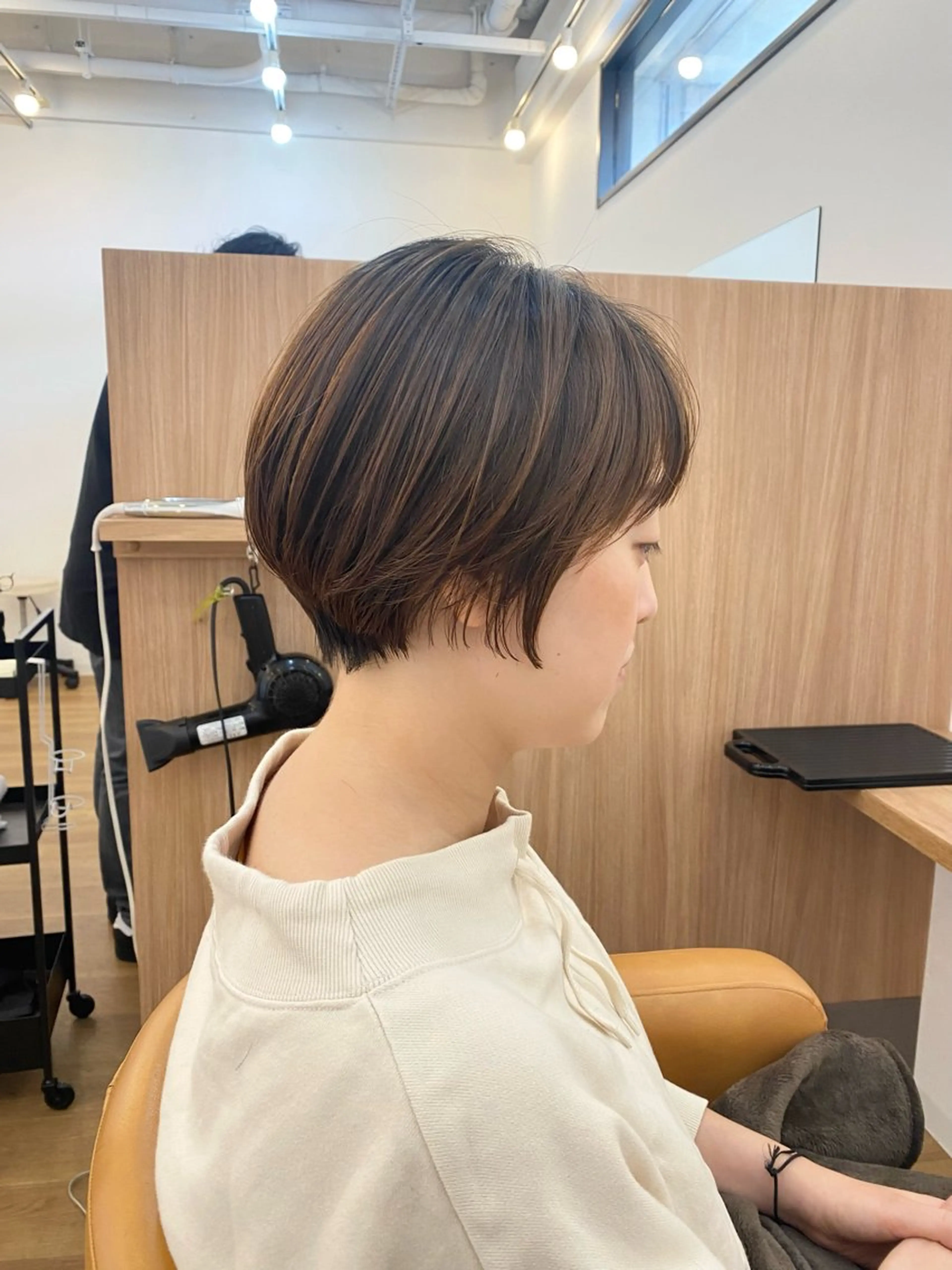 ショート カラー 丸みショート ショートヘア カット ヘアカラー トリートメント 林 瑠夏のヘアスタイル