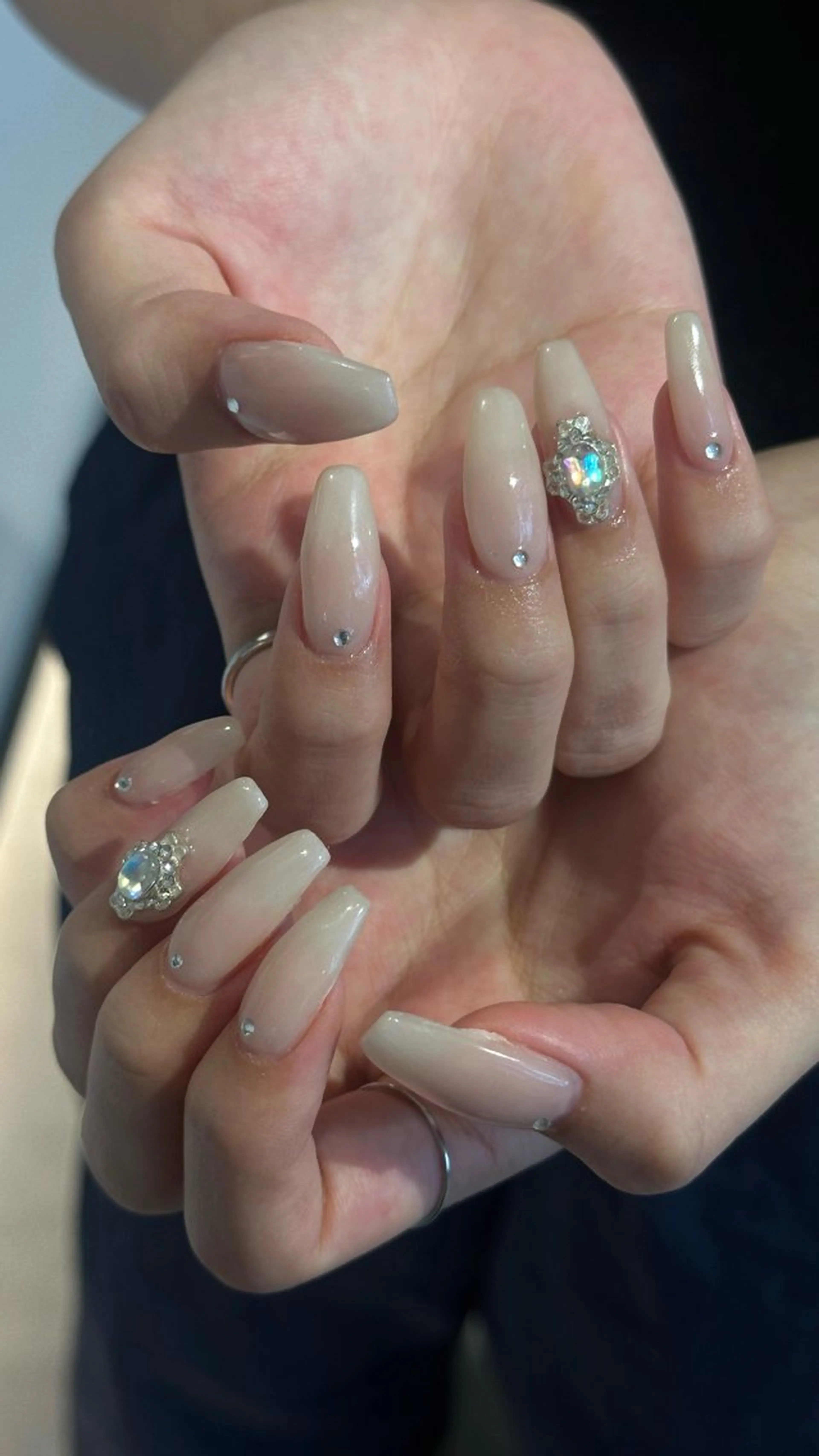 ネイル ハンドネイル 🎀韓国レイヤー特化 🎀ベージュ/ミクのヘアスタイル