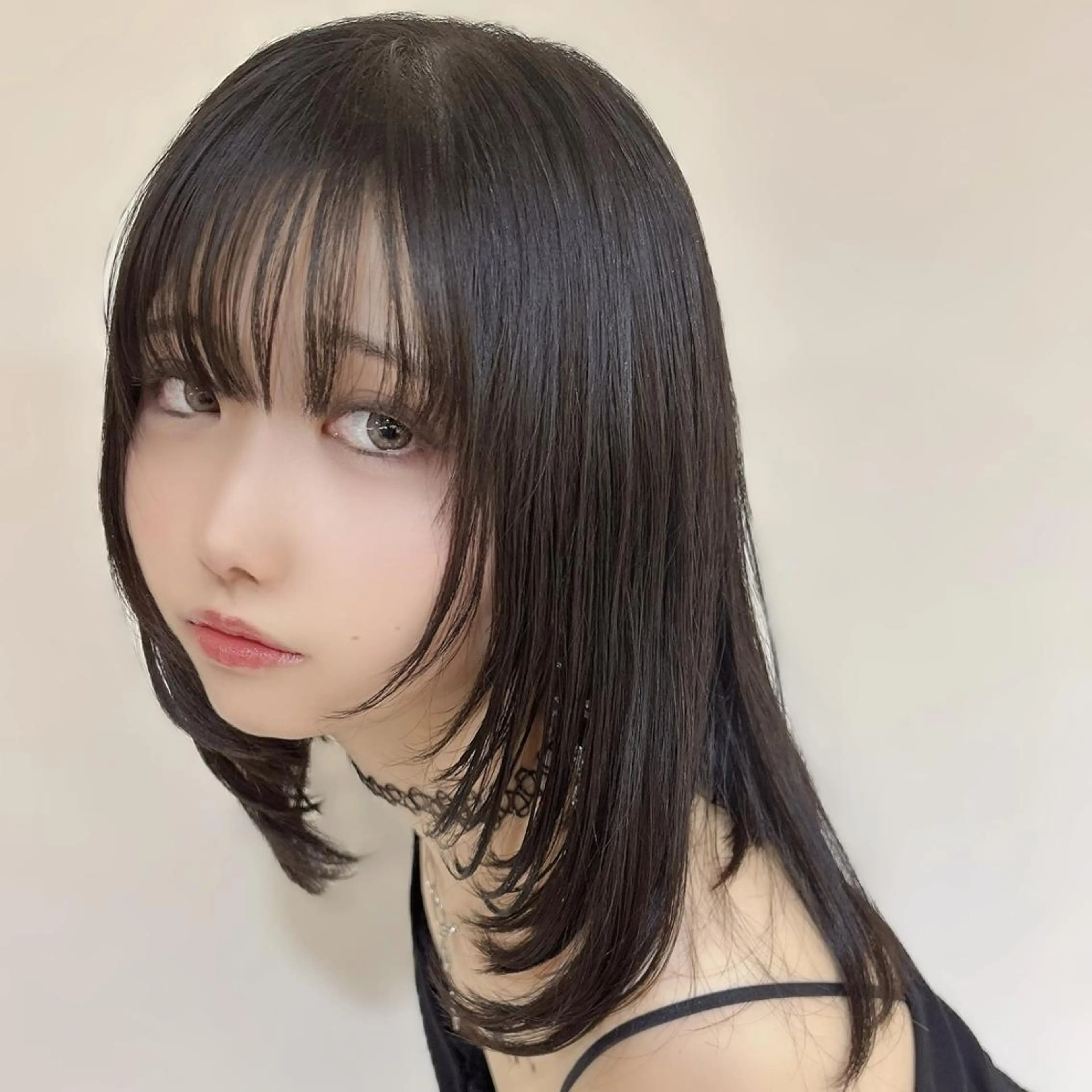 ミディアム ミディアムレイヤー 顔まわりレイヤー 韓国風ヘア レイヤーカット カット Halo/長居美容室 似合わせカット/ロキのヘアスタイル