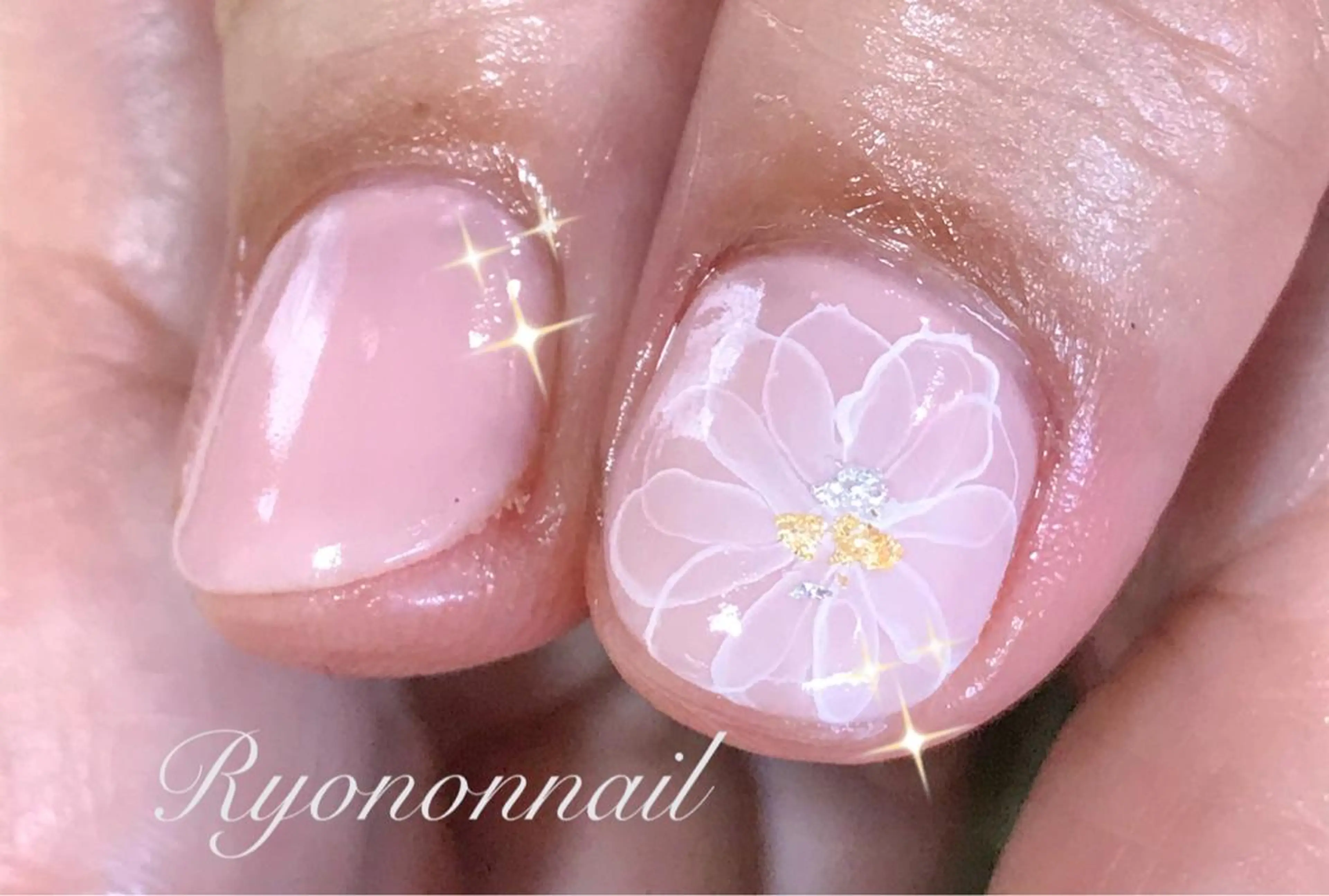 ネイル シンプルネイル Ryononnail(リョノンネイル)所属・Ryononnail 上谷典子のネイルデザイン